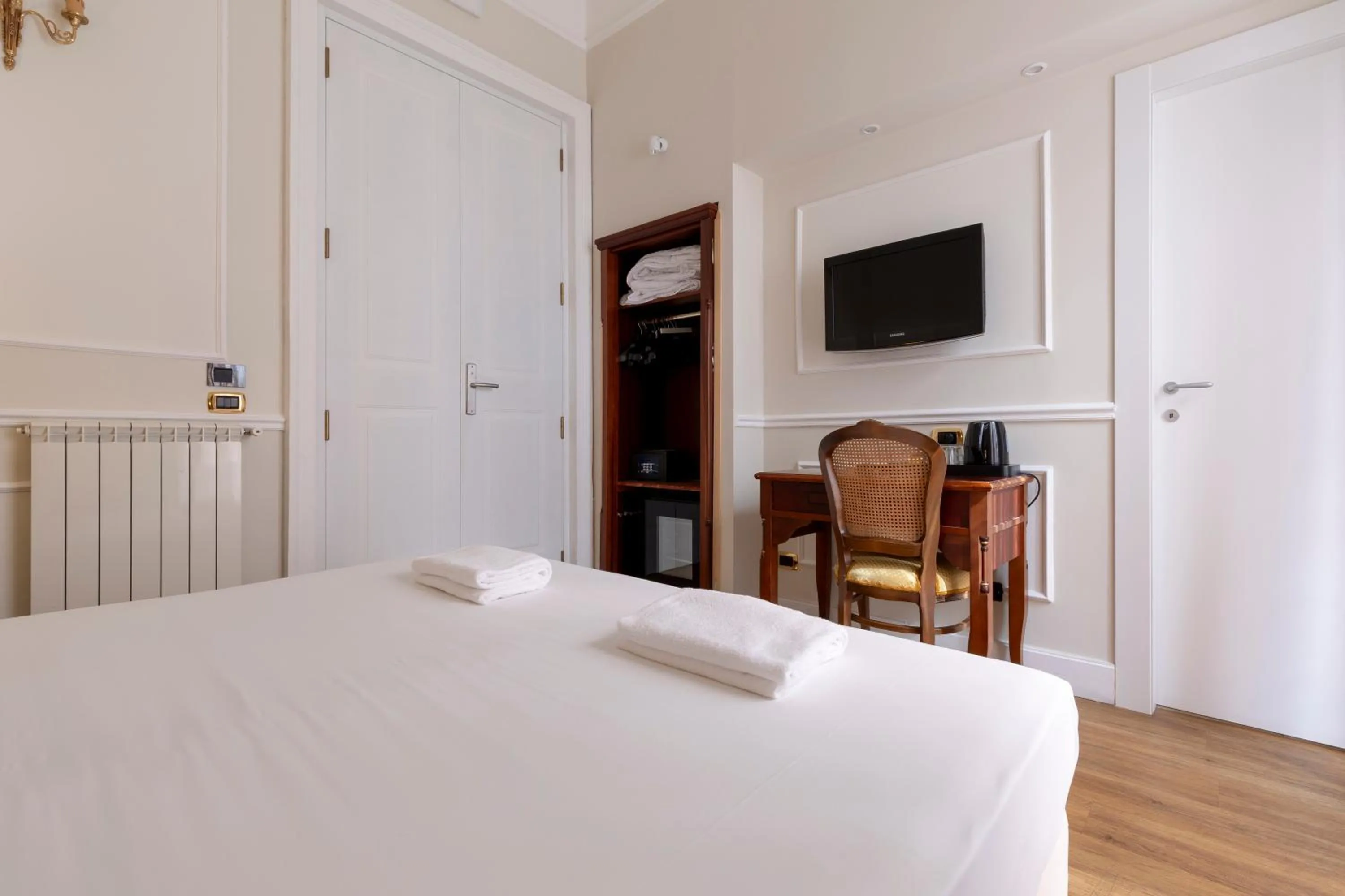 Bed in Napolit'amo Hotel Principe