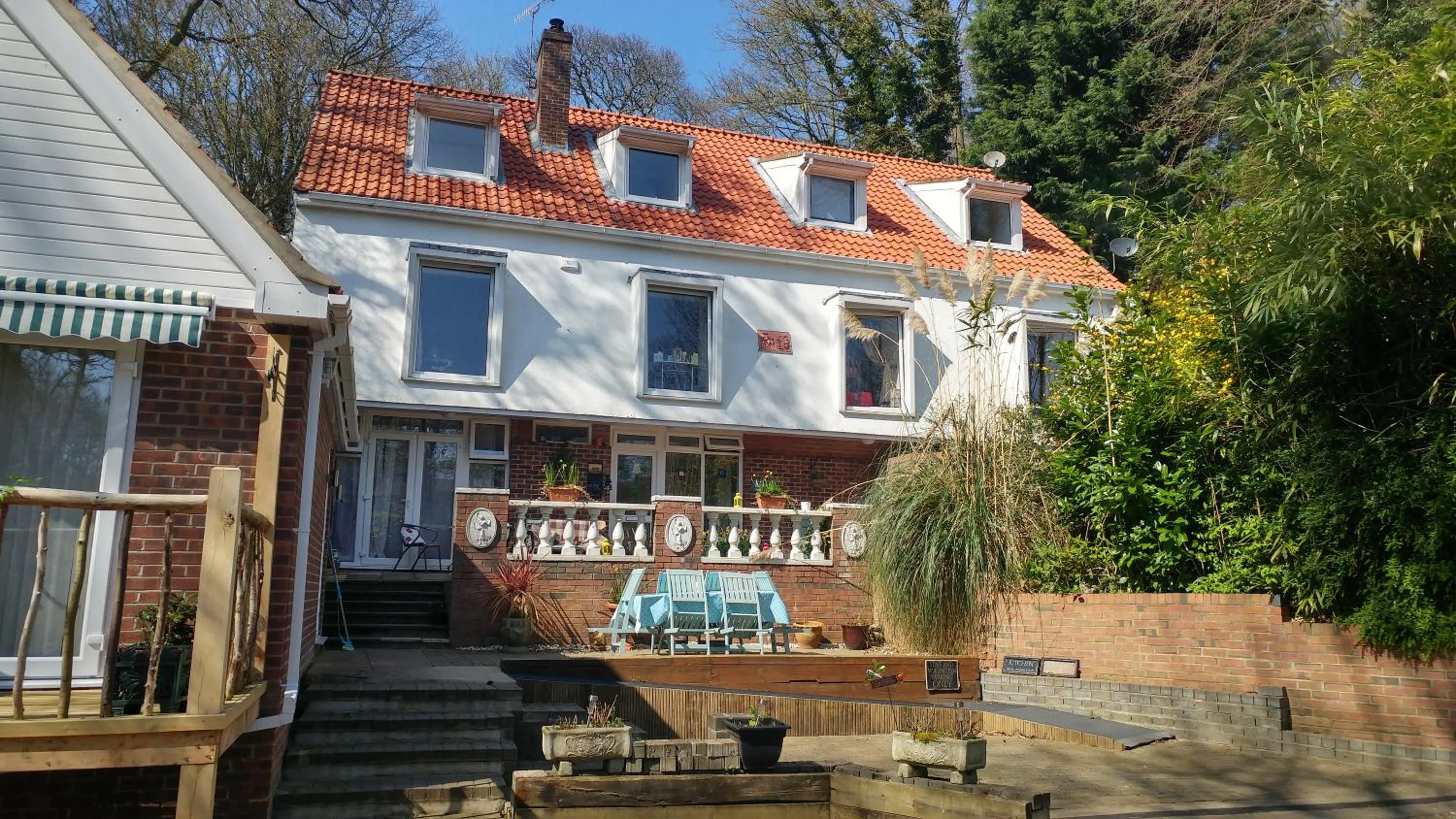 Property building in Thornybank