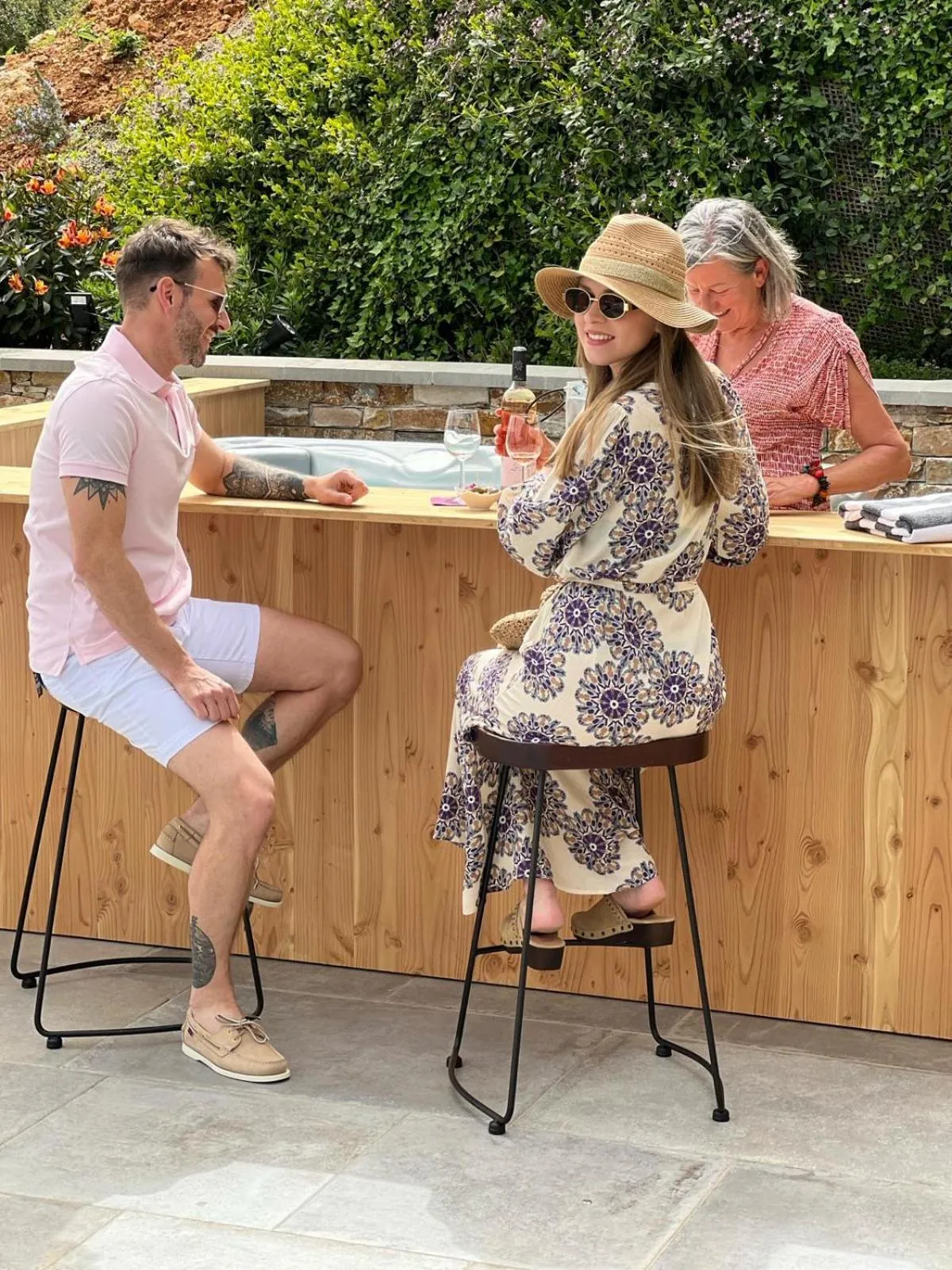 Lounge or bar in Les Hauts du Peireguier