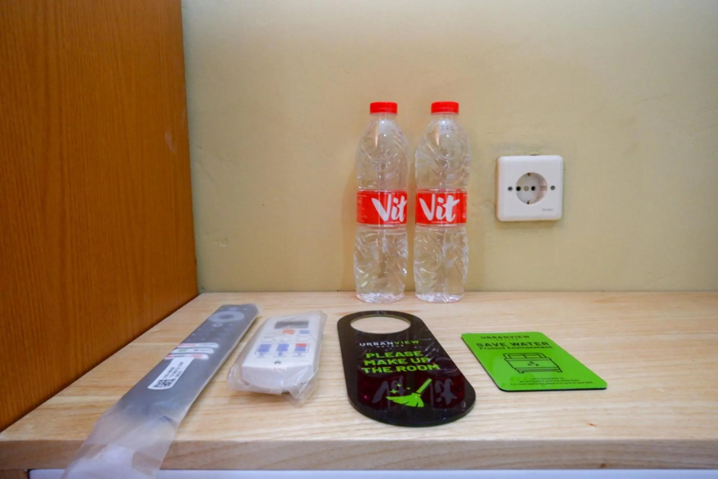 Bedroom in Urbanview Hotel Telu Wolu Monjali by RedDoorz