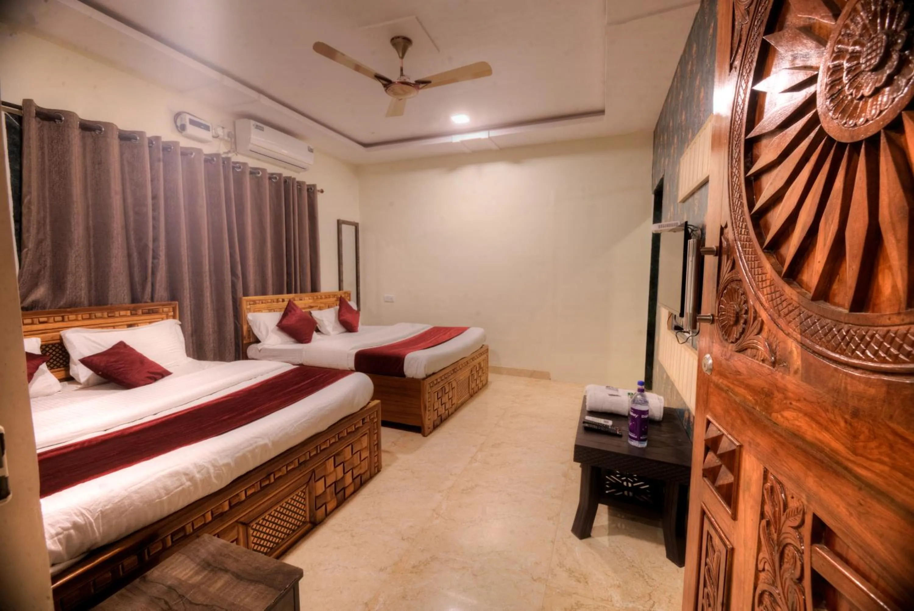 Family, Bed in Hotel Snehaprabha - Near to Nagaon Beach Alibaug