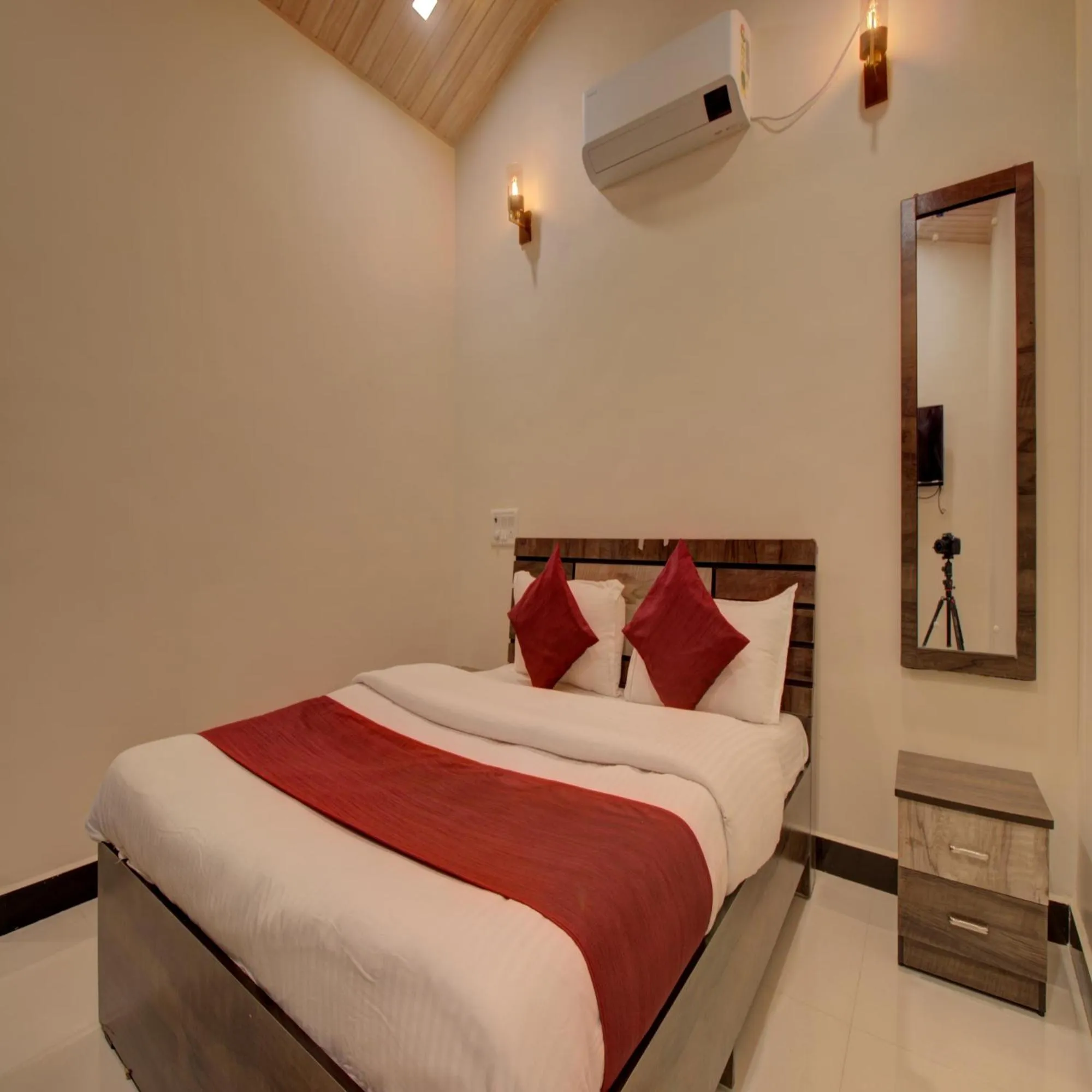 Bed in Hotel Snehaprabha - Near to Nagaon Beach Alibaug