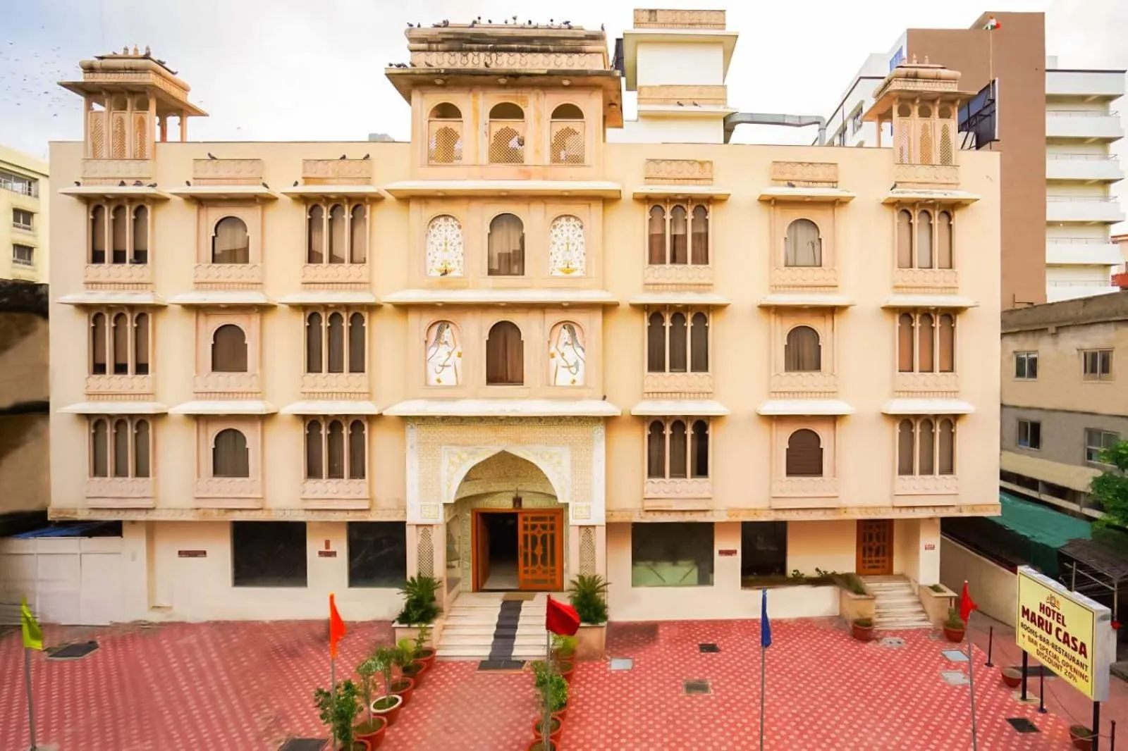 Facade/entrance in Hotel Maru Casa