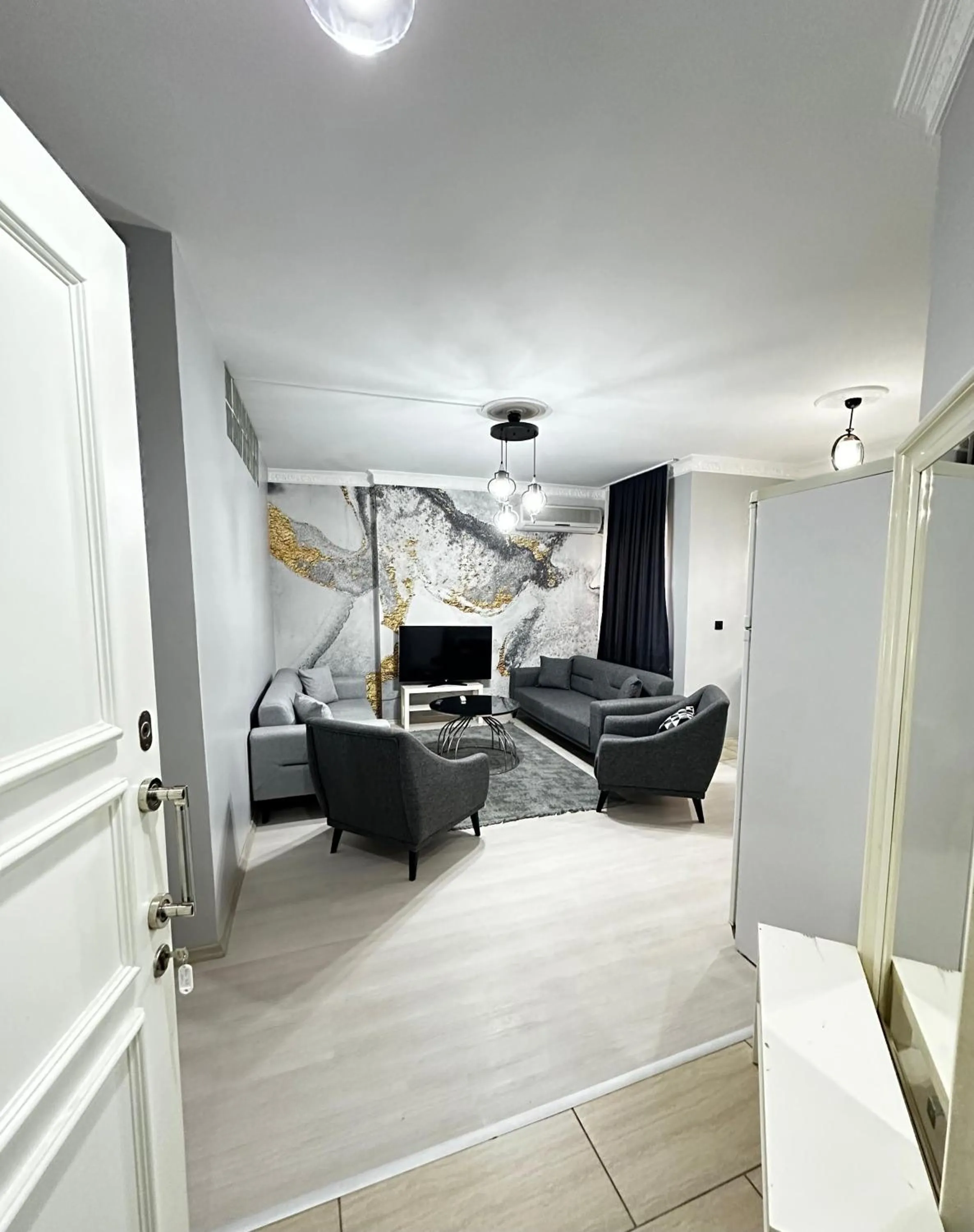 TV and multimedia in Blueway Hotel Residence