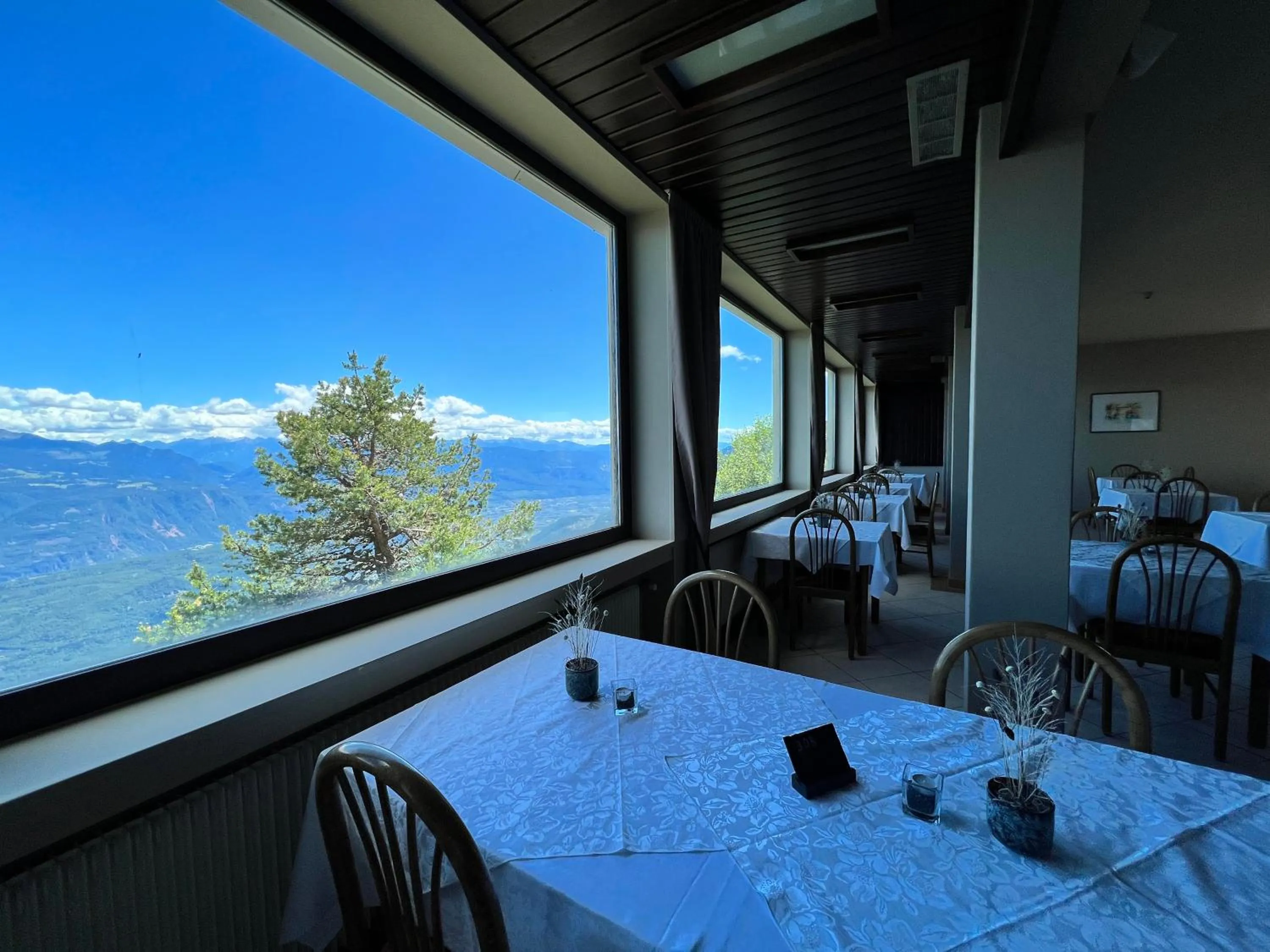 Restaurant/places to eat in PanoramaHotel Penegal