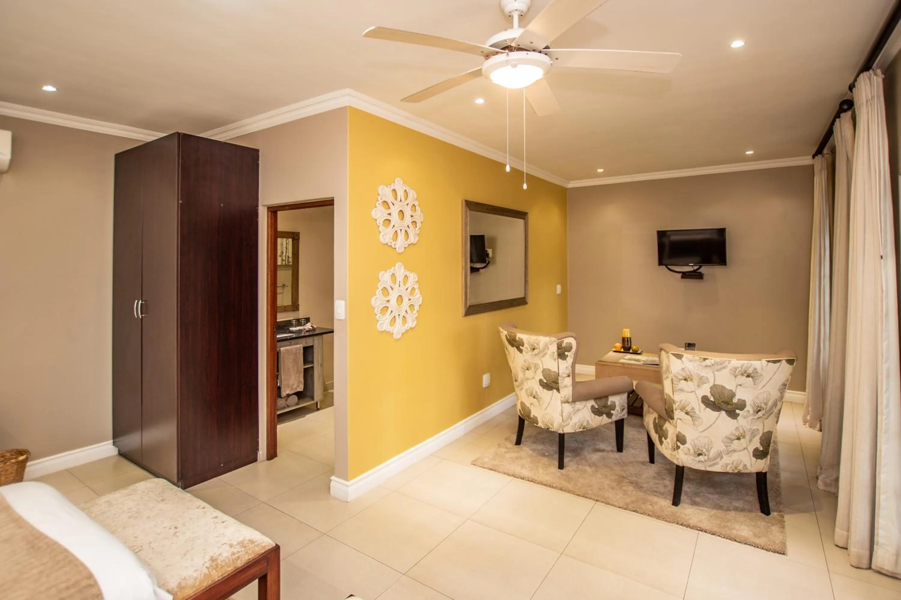 Bedroom in Nut Grove Boutique Hotel