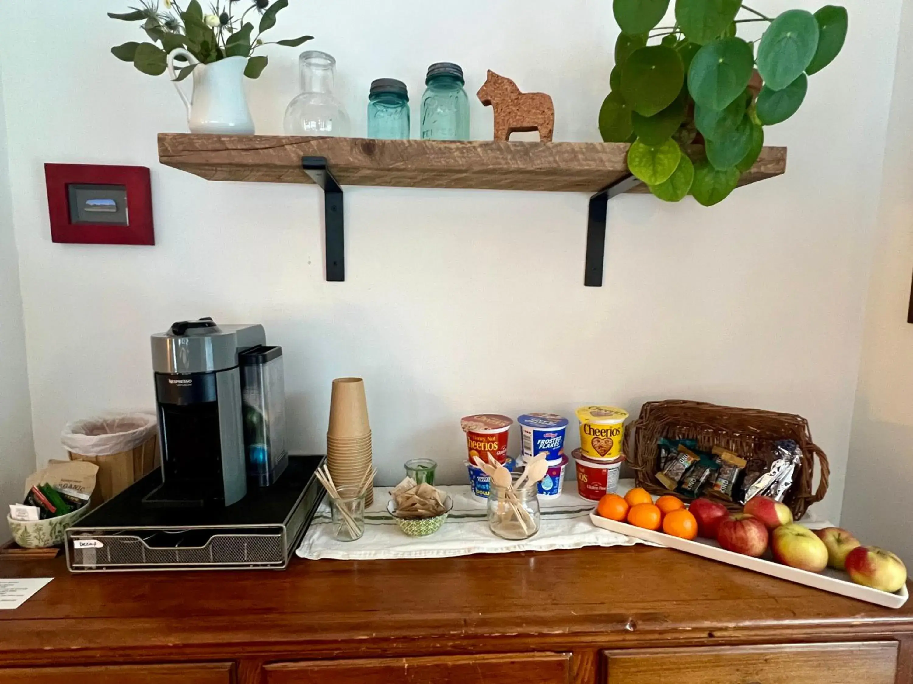 Queen Room in The Griff Inn Queen Room in The Griff Inn