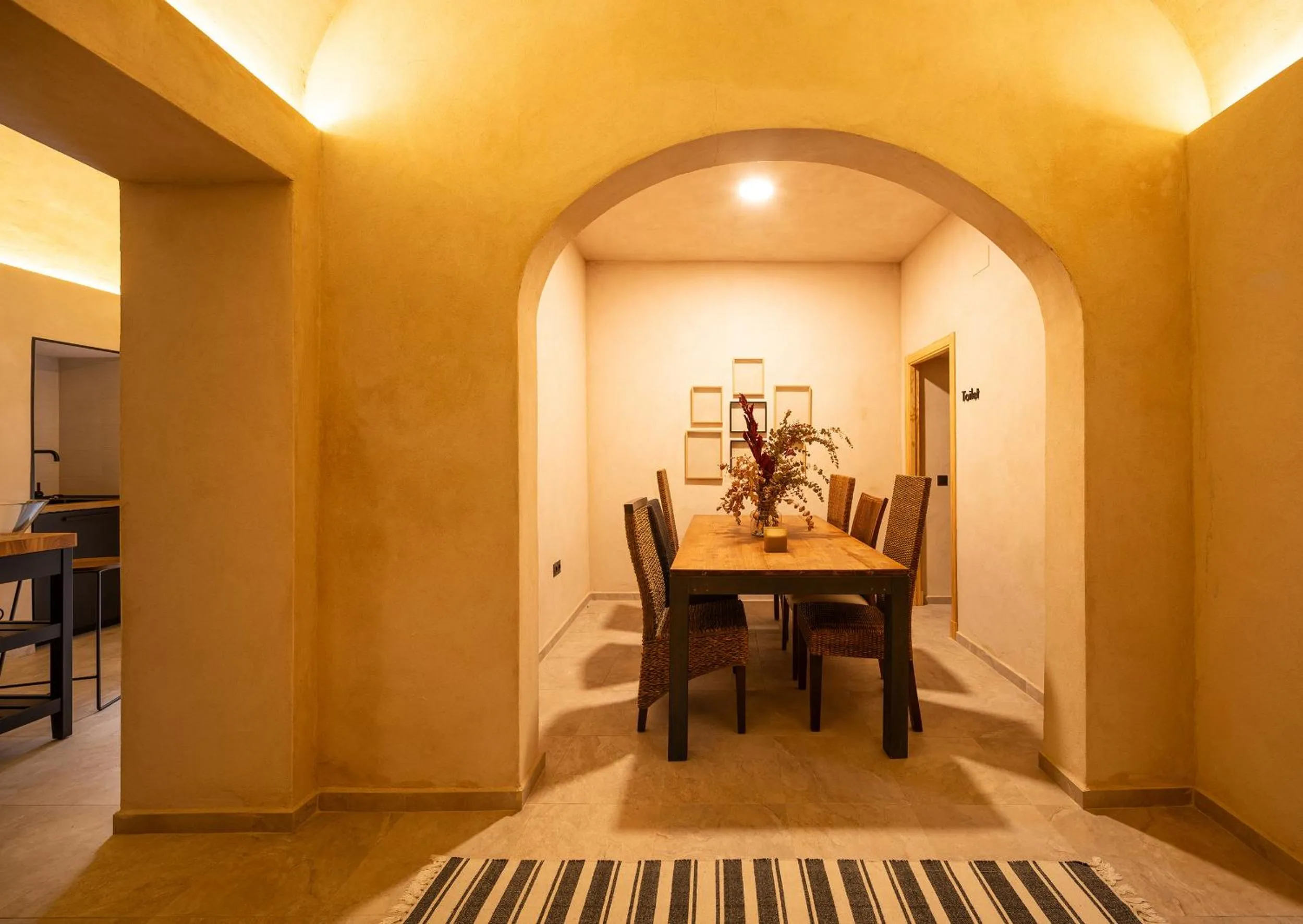 VICTORIA - by Ático73