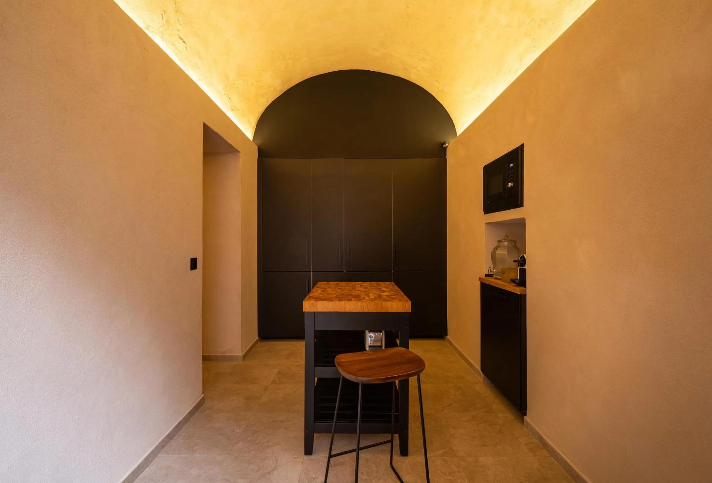 VICTORIA - by Ático73