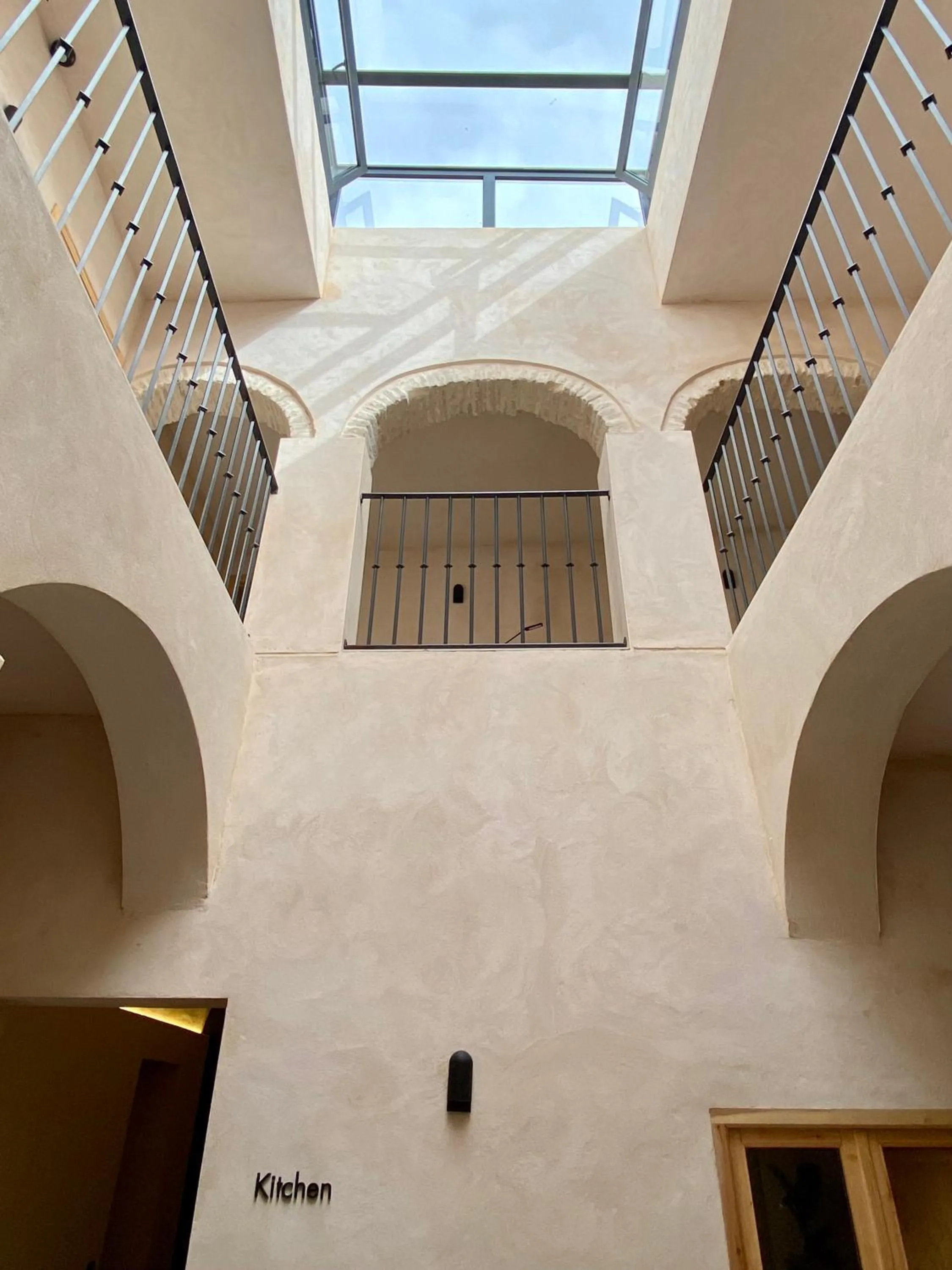 VICTORIA - by Ático73