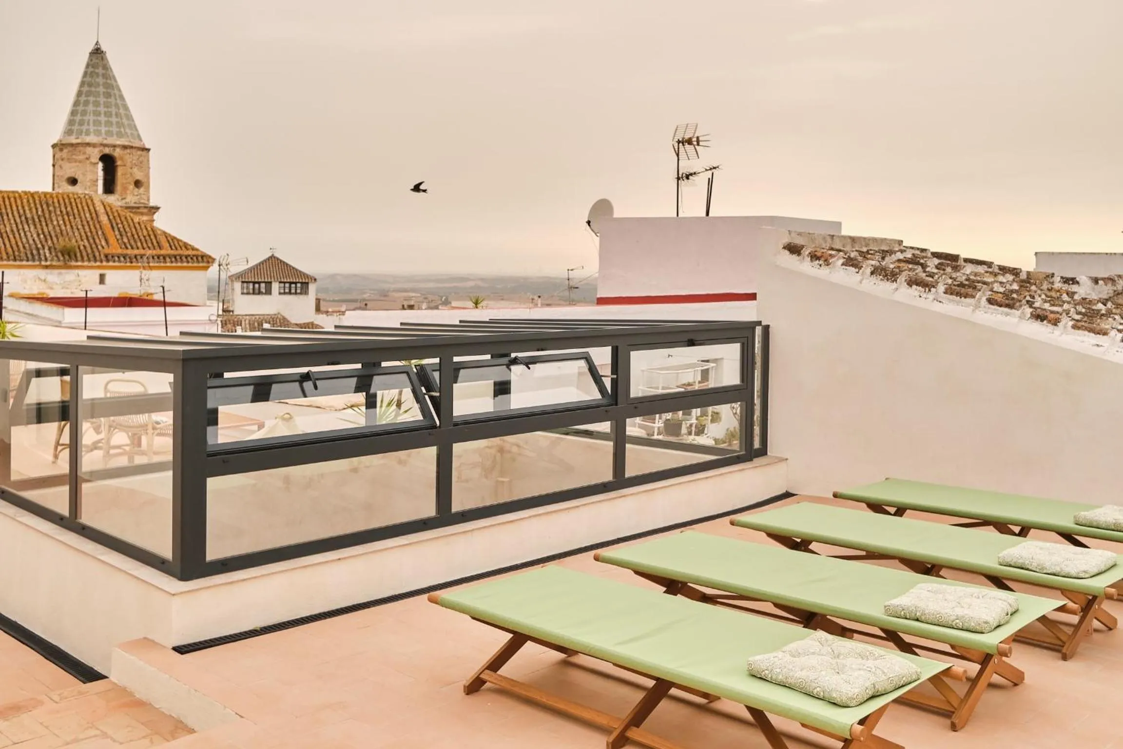 VICTORIA - by Ático73