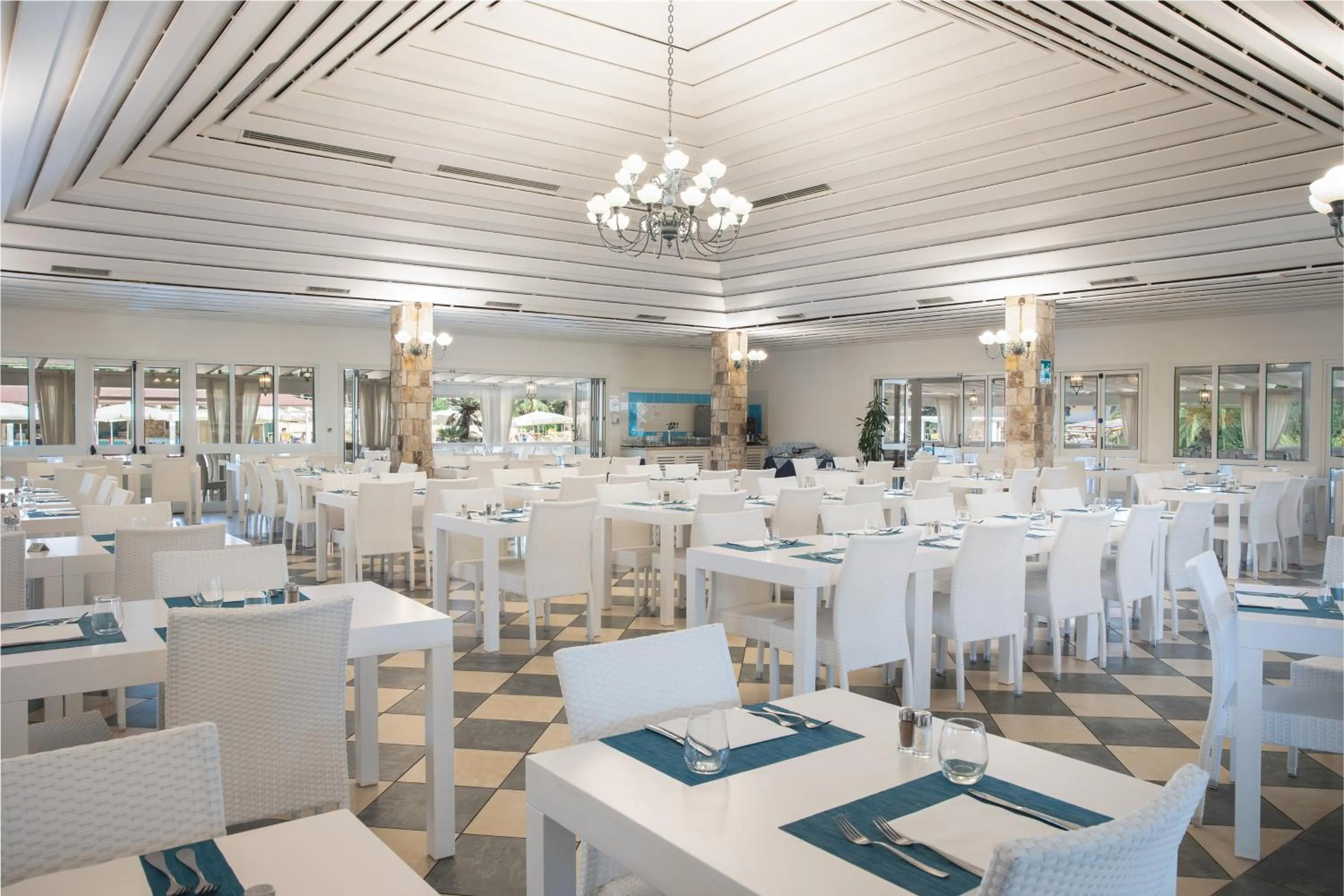 Restaurant/places to eat in Sentido Tirreno Resort