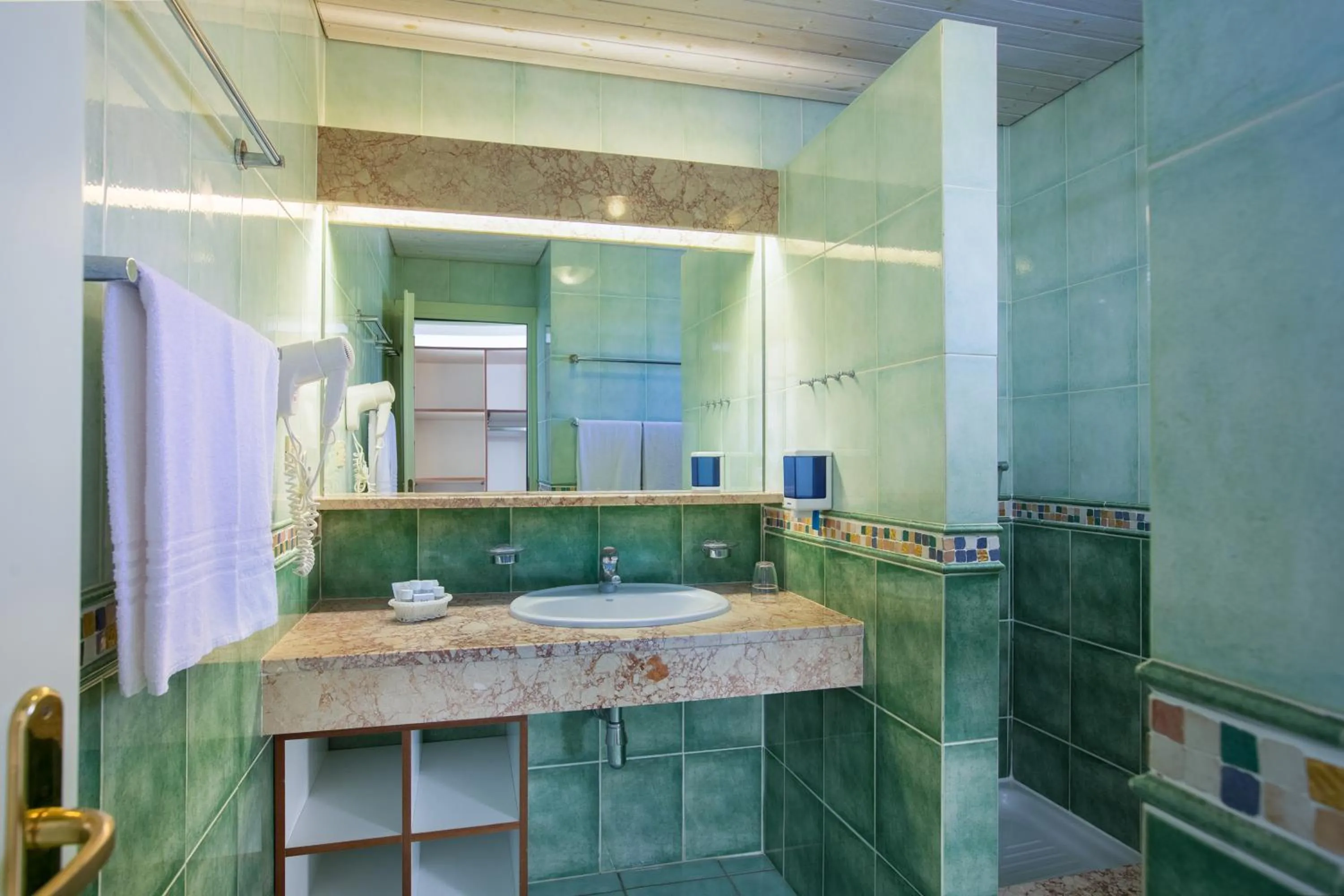 Bathroom in Sentido Tirreno Resort