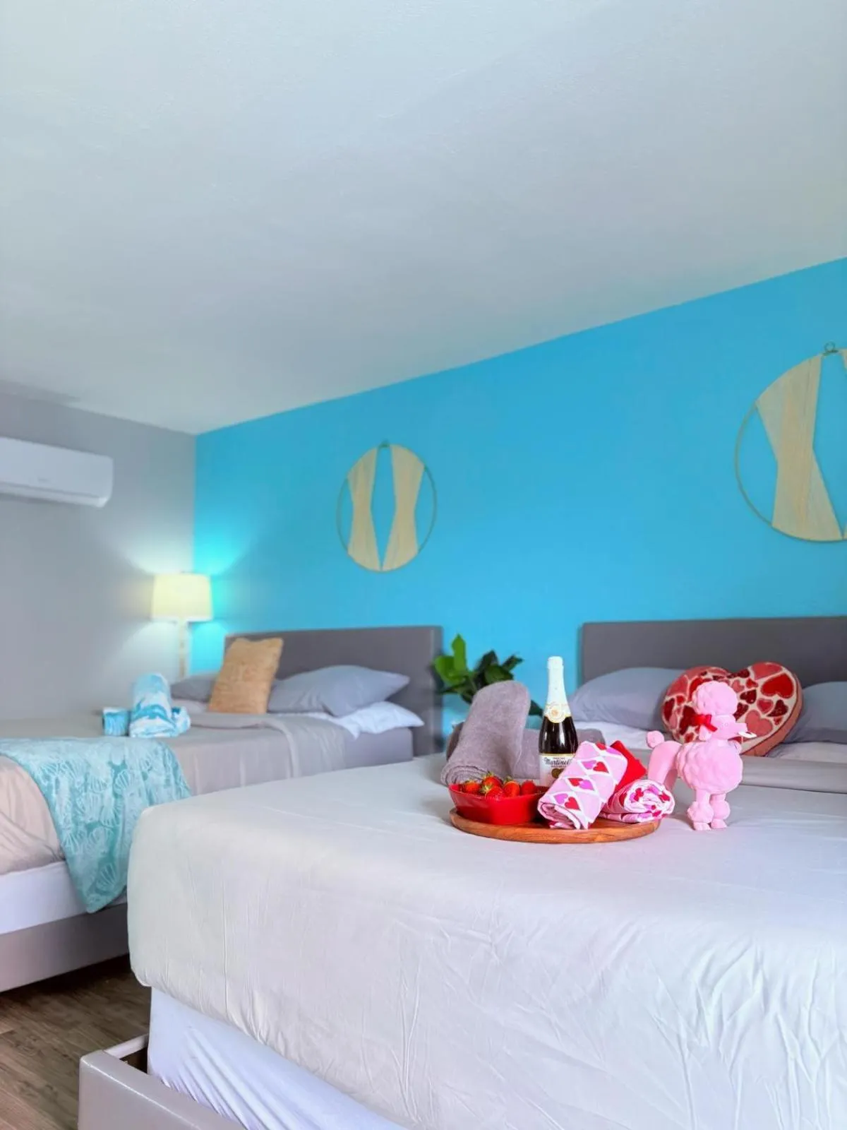 Bed in 1915 Beach Club