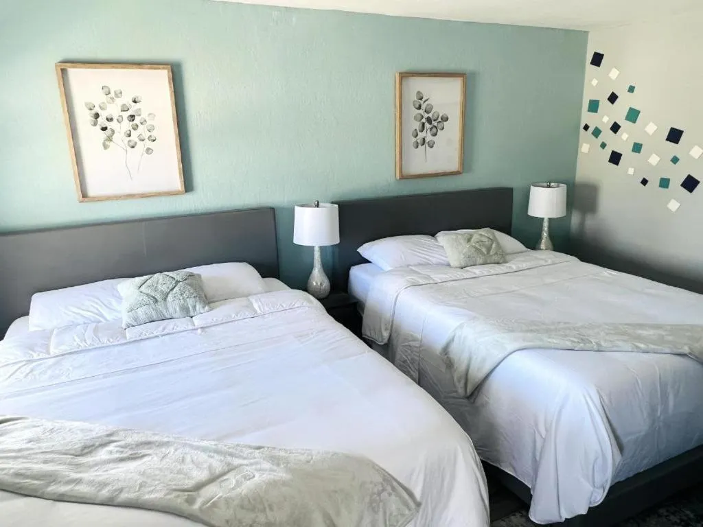 Bed in 1915 Beach Club