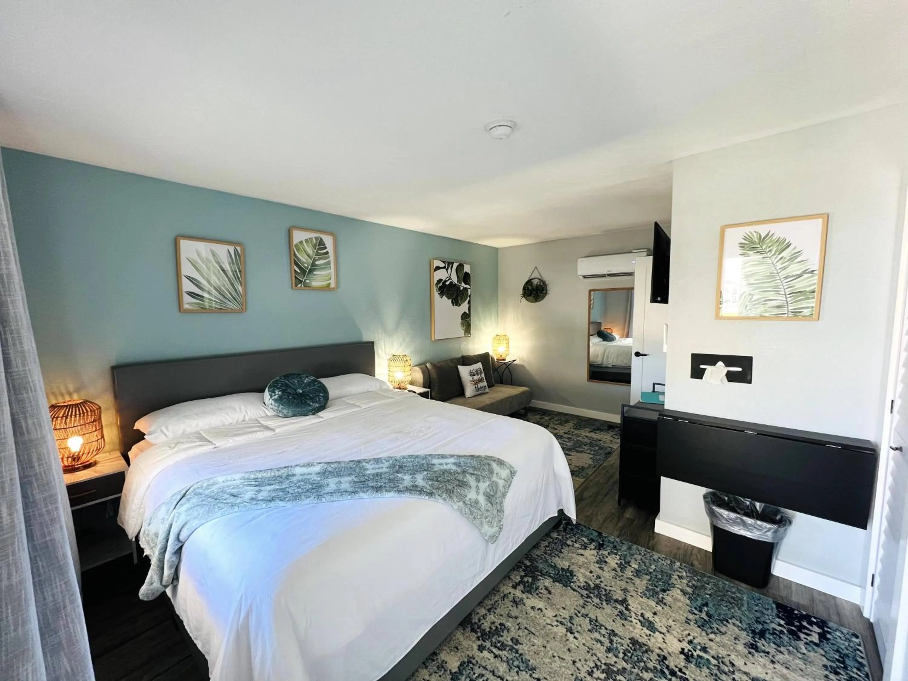 Bed in 1915 Beach Club