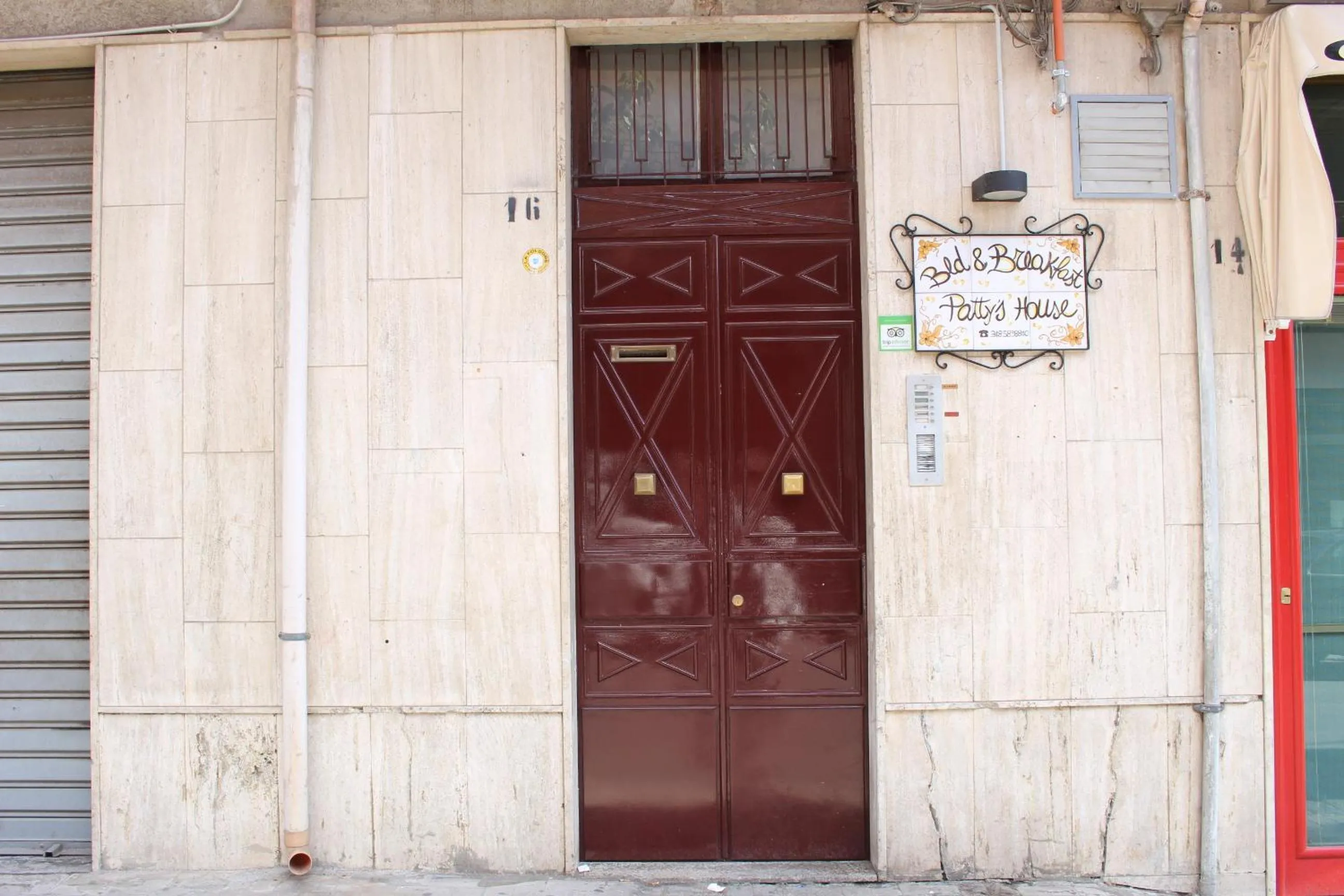 Property logo or sign in B&B Patty's House