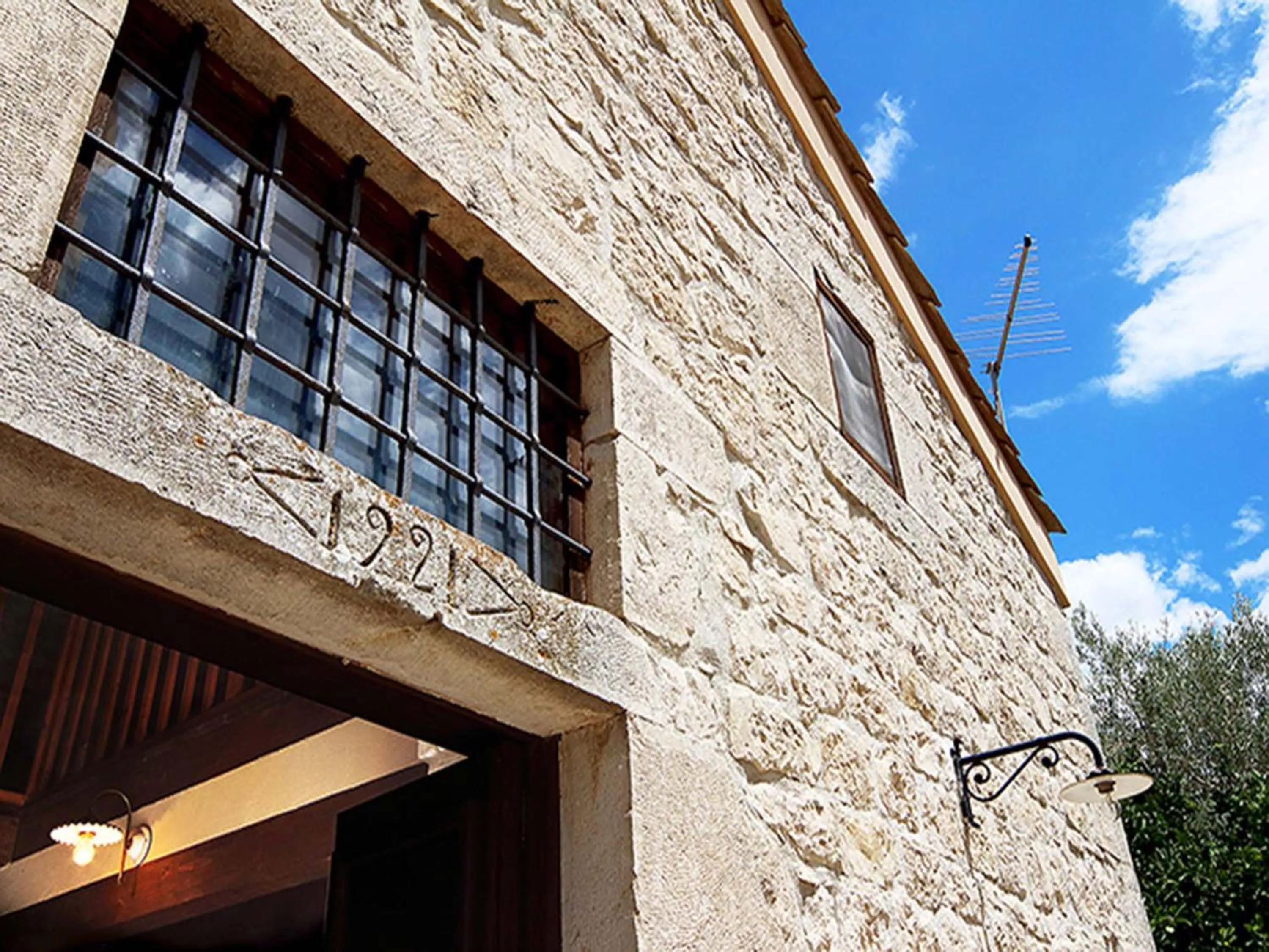 Decorative detail in Agriturismo Il Melograno