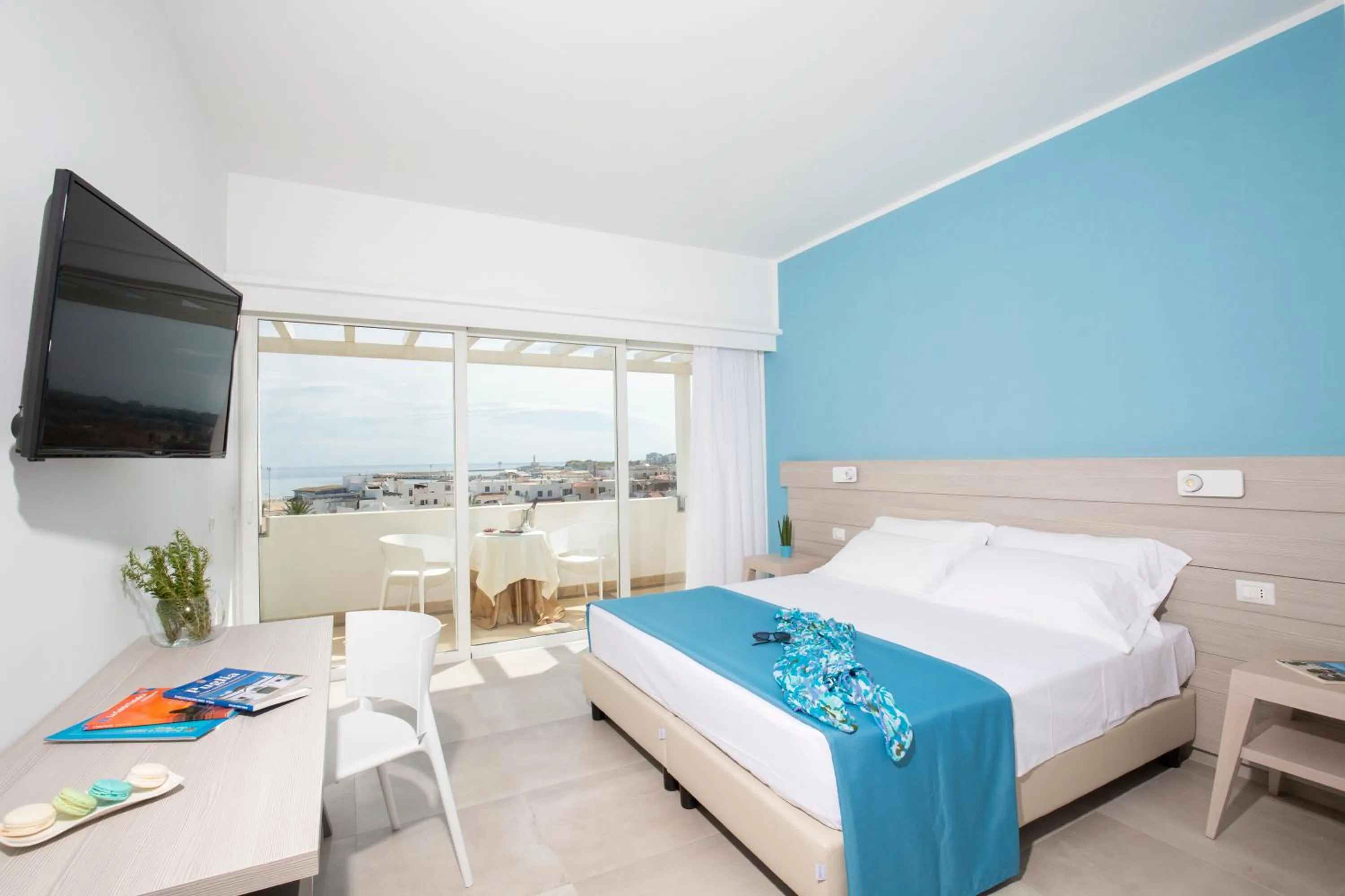 Photo of the whole room, Bed in Hotel I Melograni