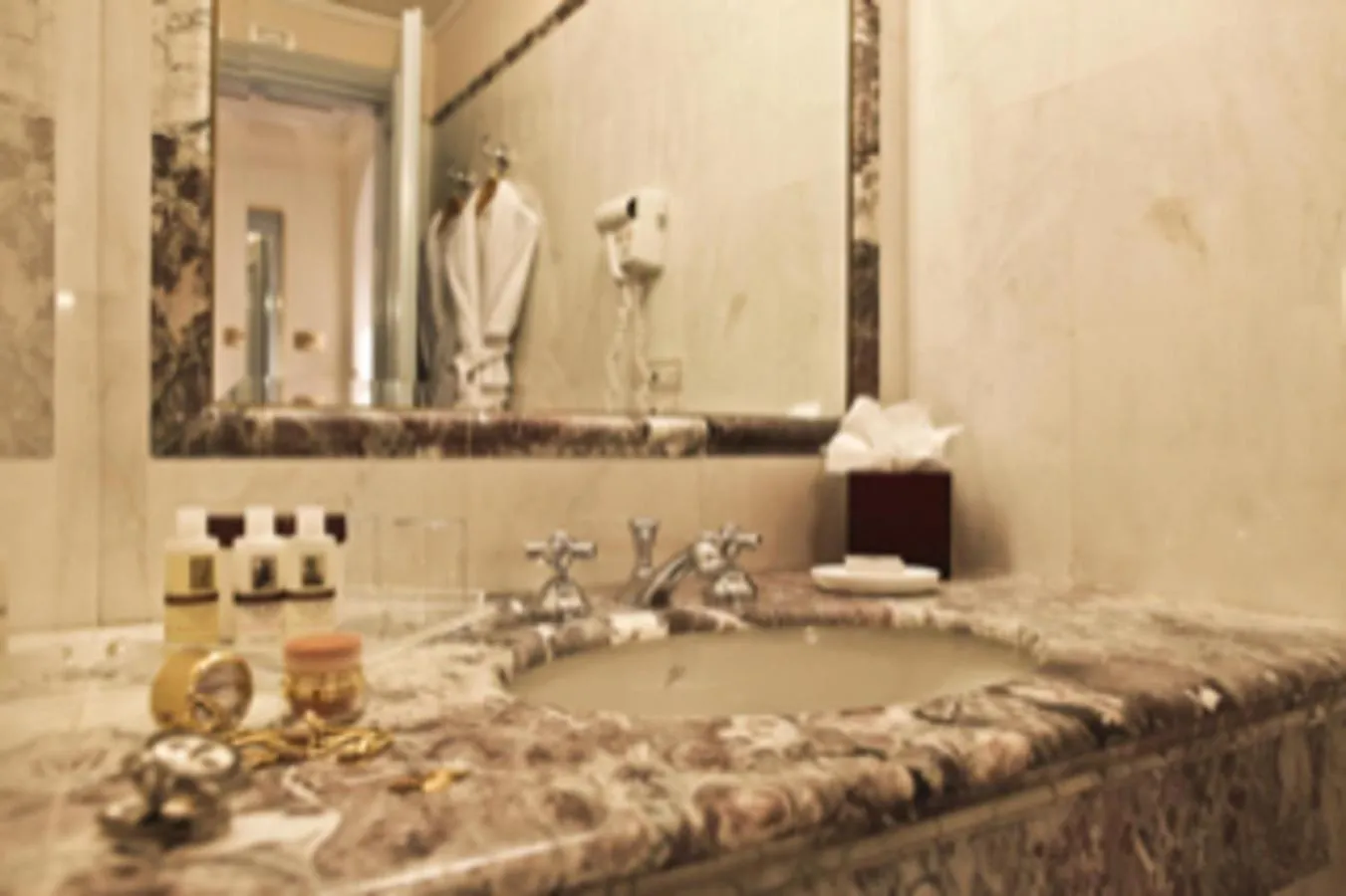 Bathroom in Villa Olmi Firenze