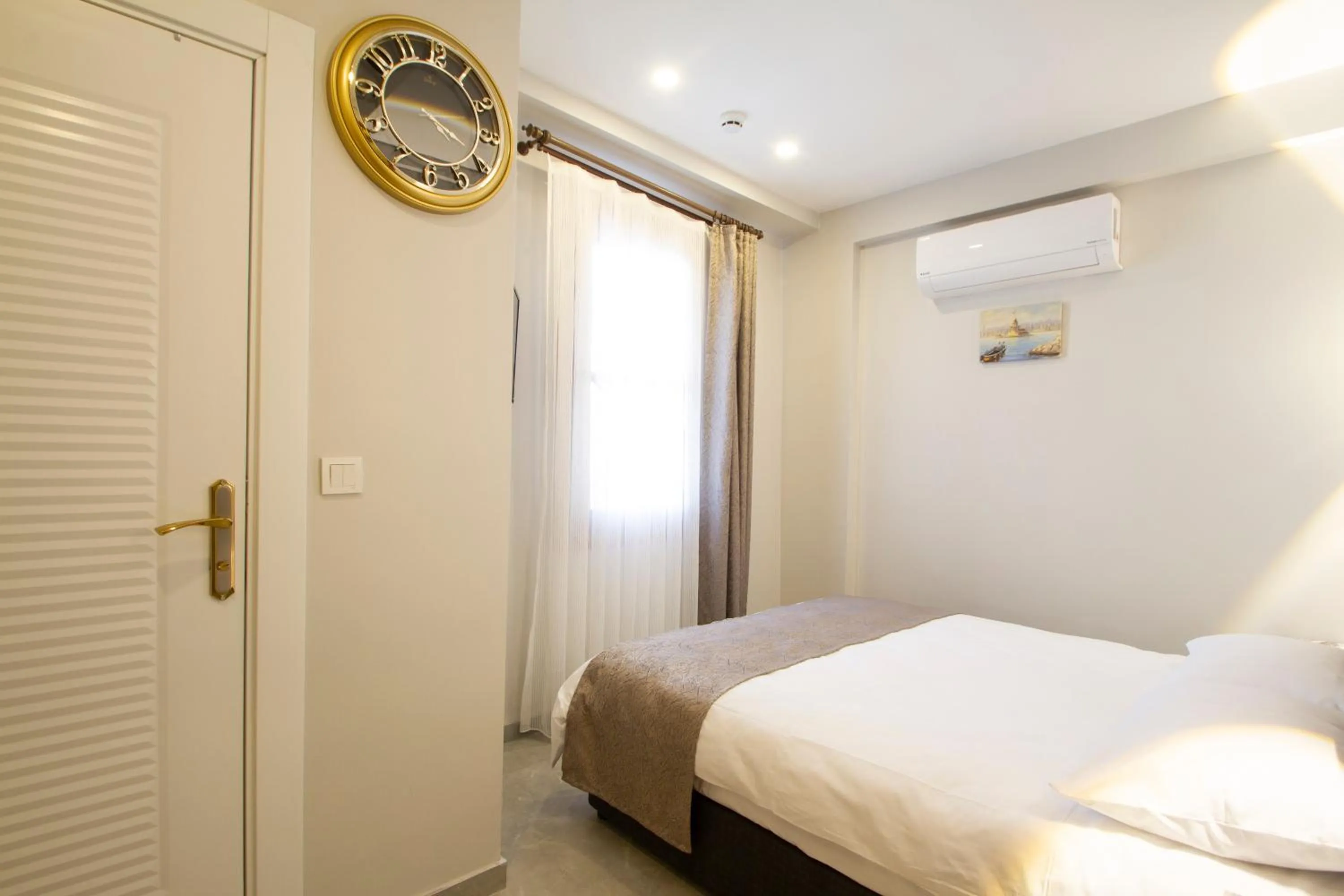 Photo of the whole room, Bed in Turna HOTEL