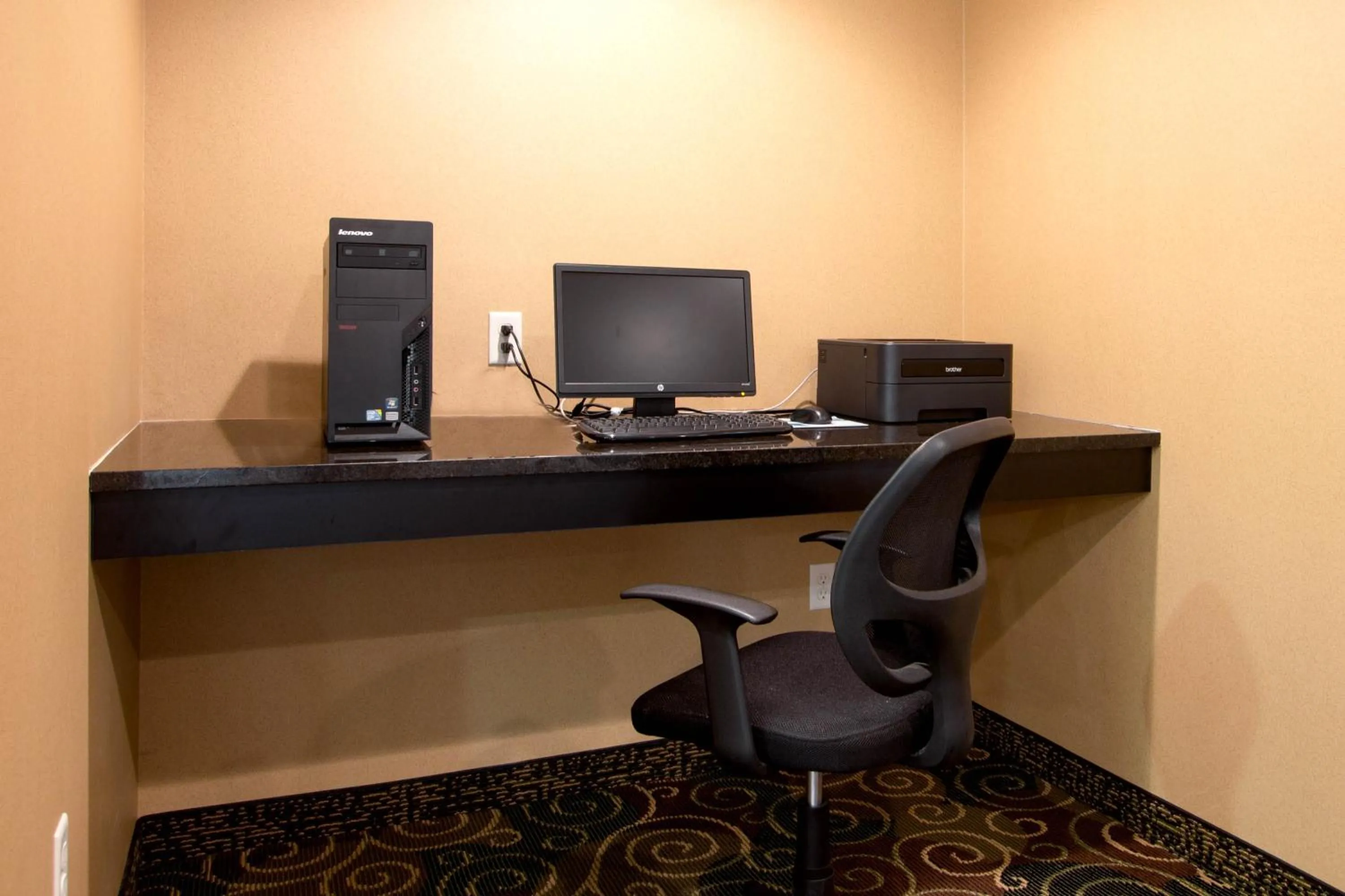 Business facilities in Cobblestone Inn & Suites - Eads