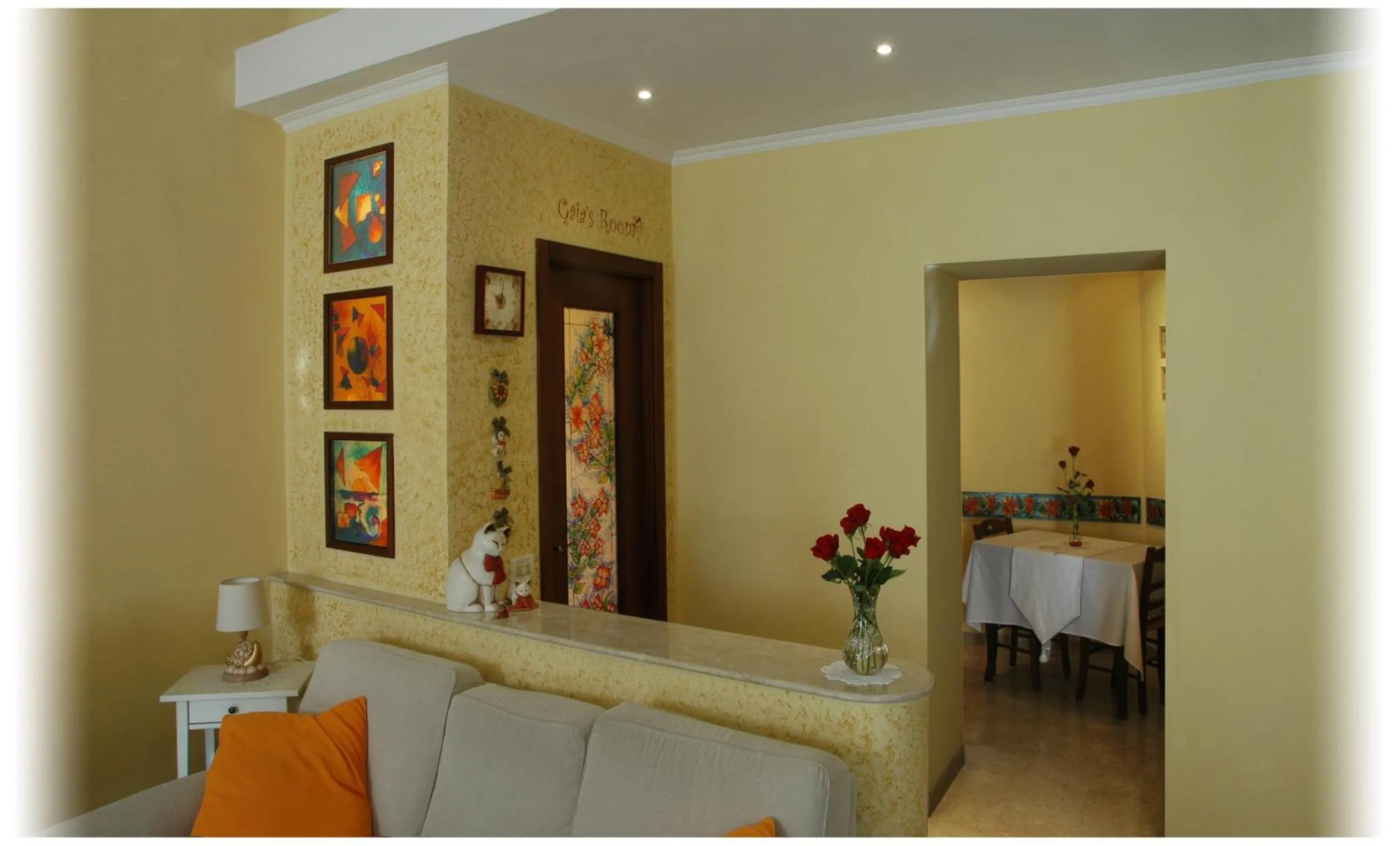 Living room in Gaia's Room B&B