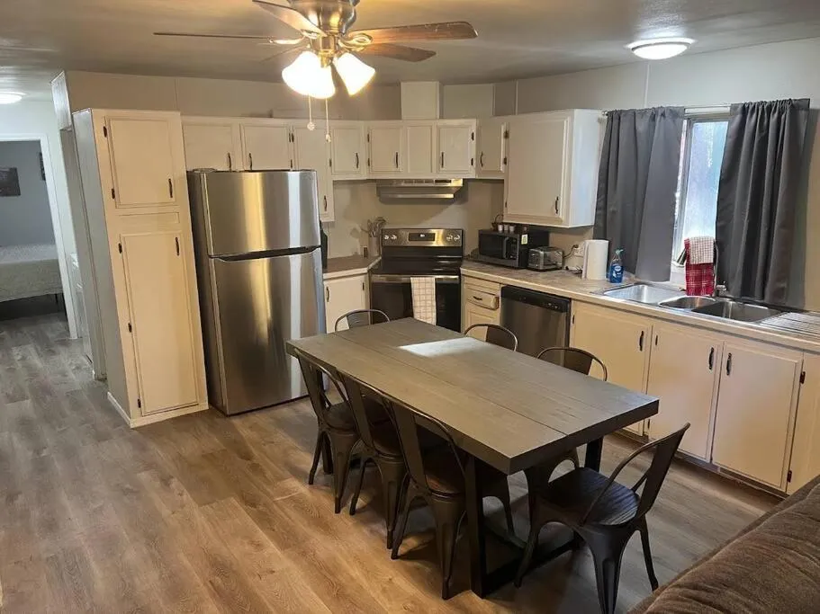 Forest Cabin 7 Seventh Heaven