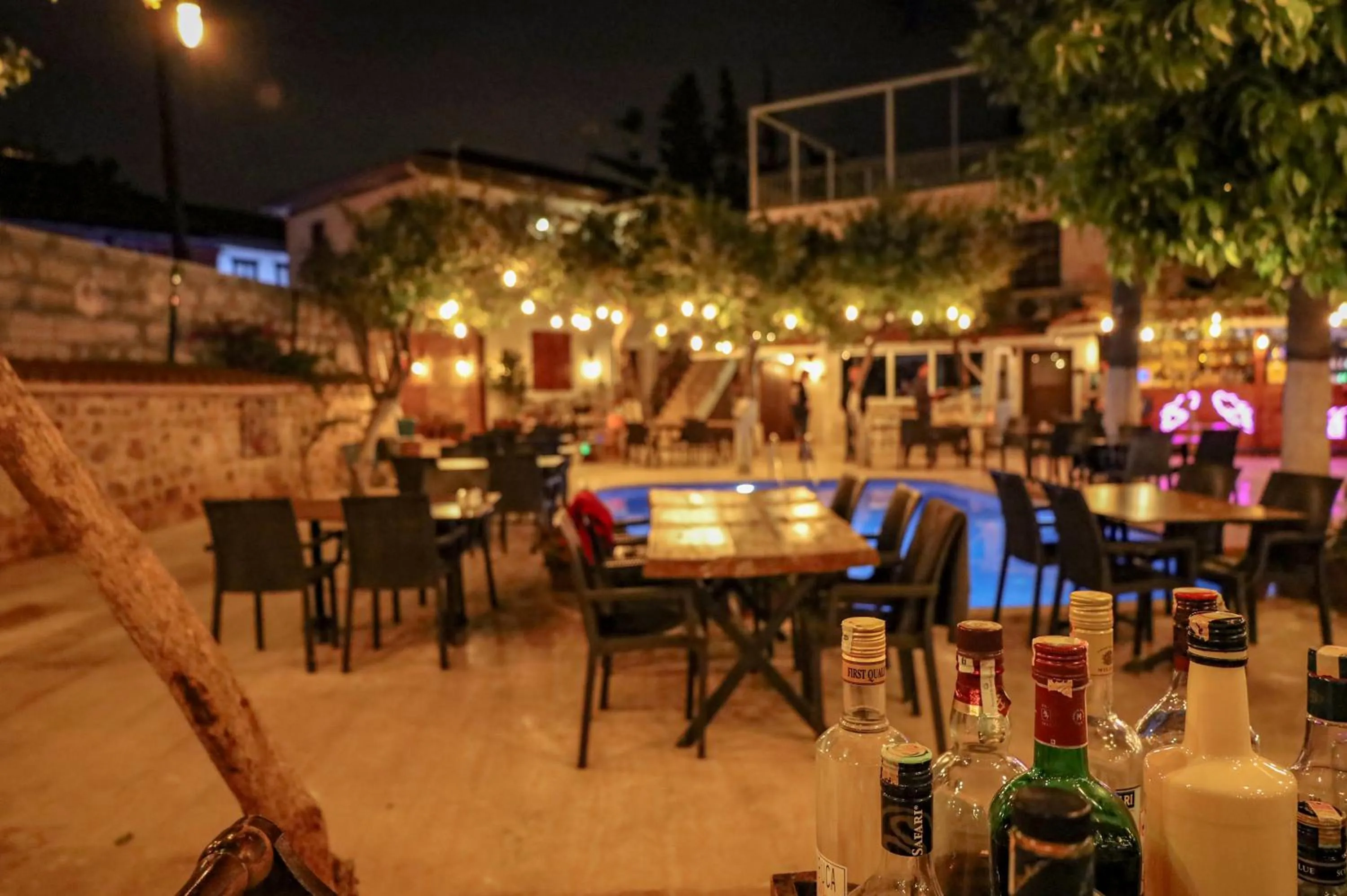 Restaurant/places to eat in Blue Sea Garden