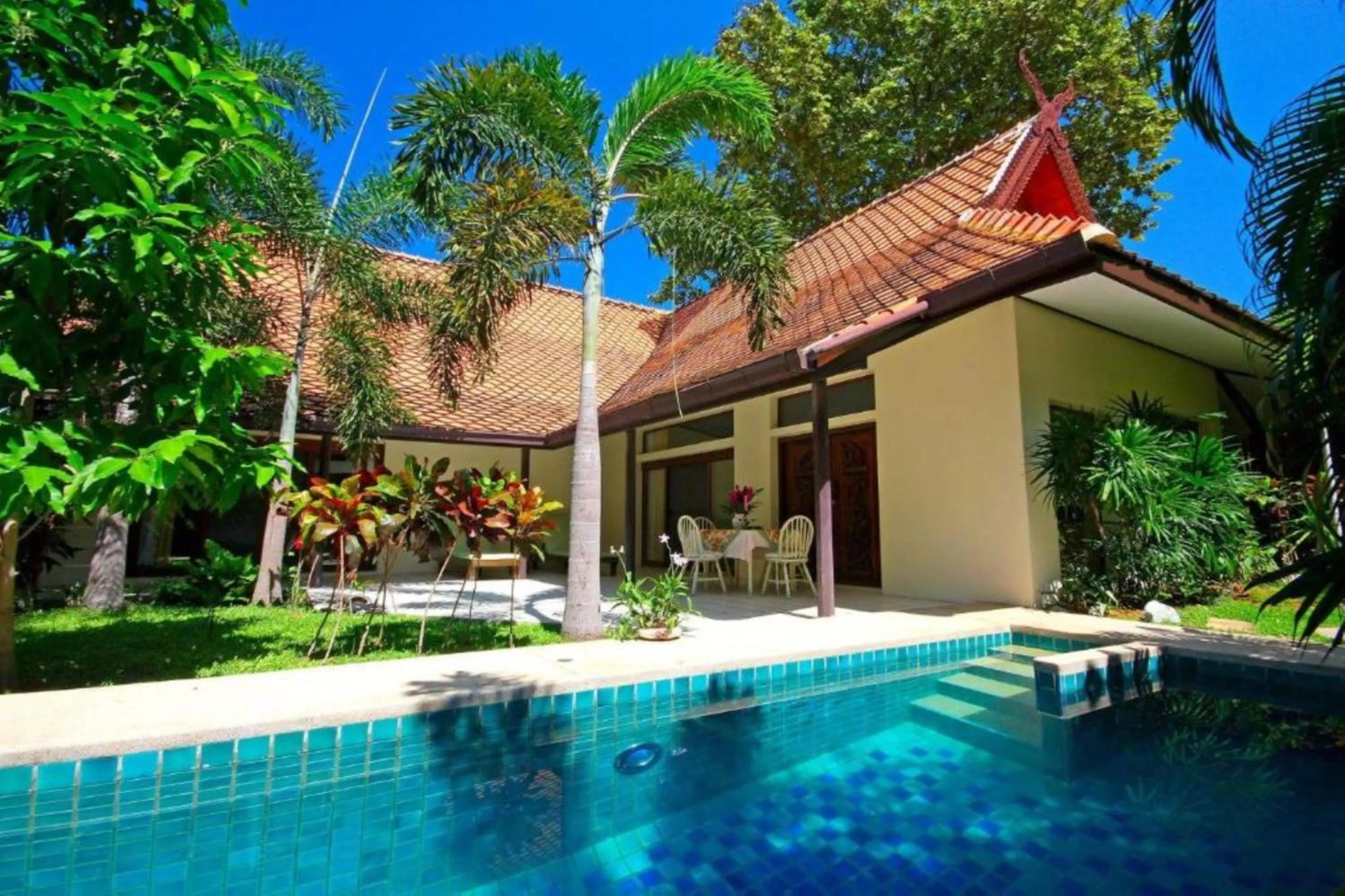 Garden view in Villa Raya Resort Private Pool Villas