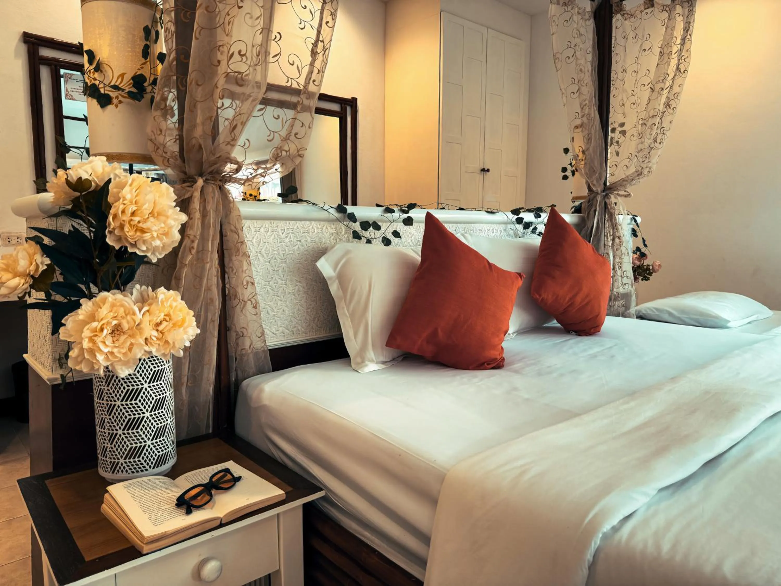 Bedroom, Bed in Villa Raya Resort Private Pool Villas