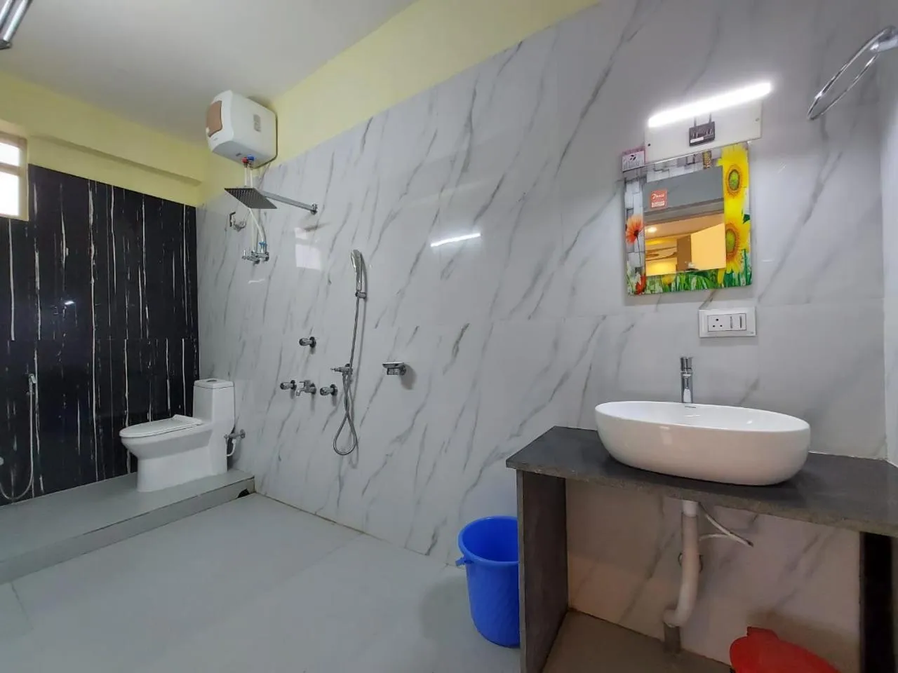 Shower in Hindusthan Inn - On Beach