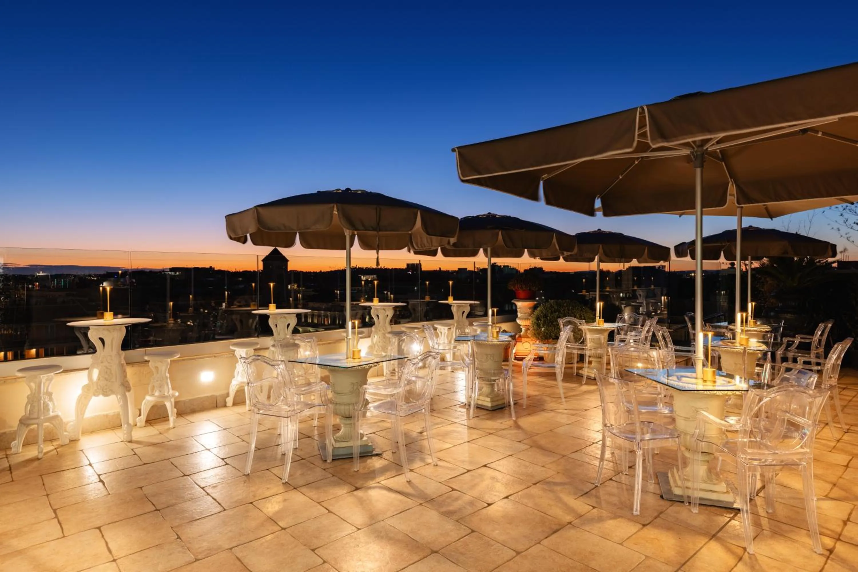 Lounge or bar in Romanico Palace Luxury Hotel & SPA