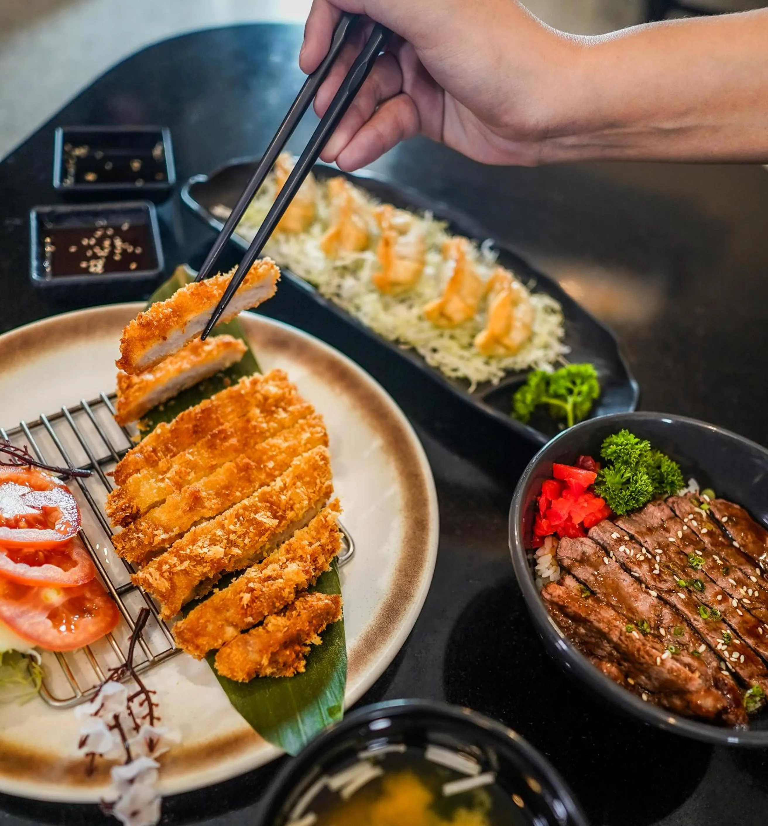 Restaurant/places to eat in 12 The Residence Hotel at Don Mueang Airport