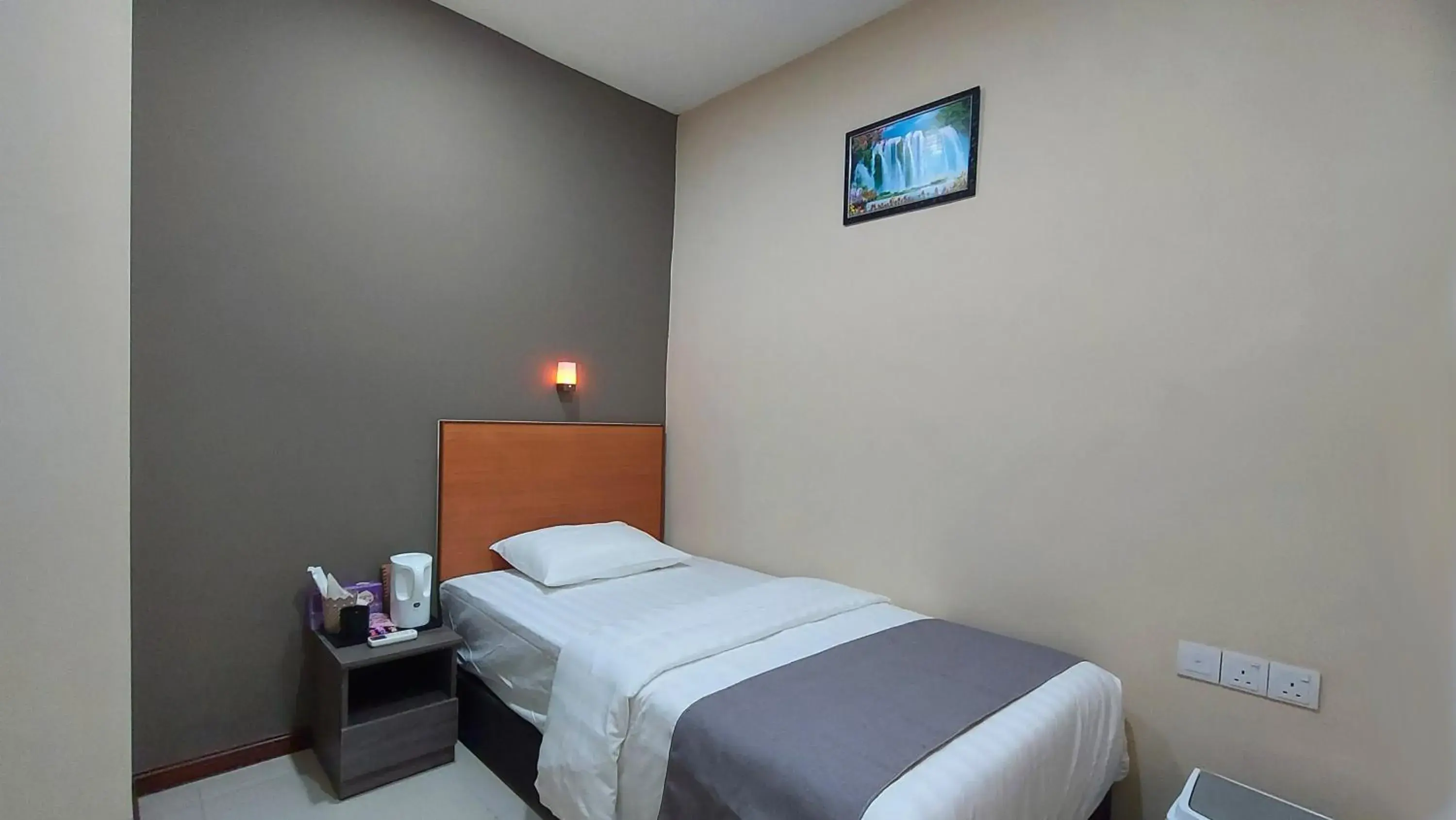 Single Room - single occupancy in Hotel Maritime Single Room - single occupancy in Hotel Maritime