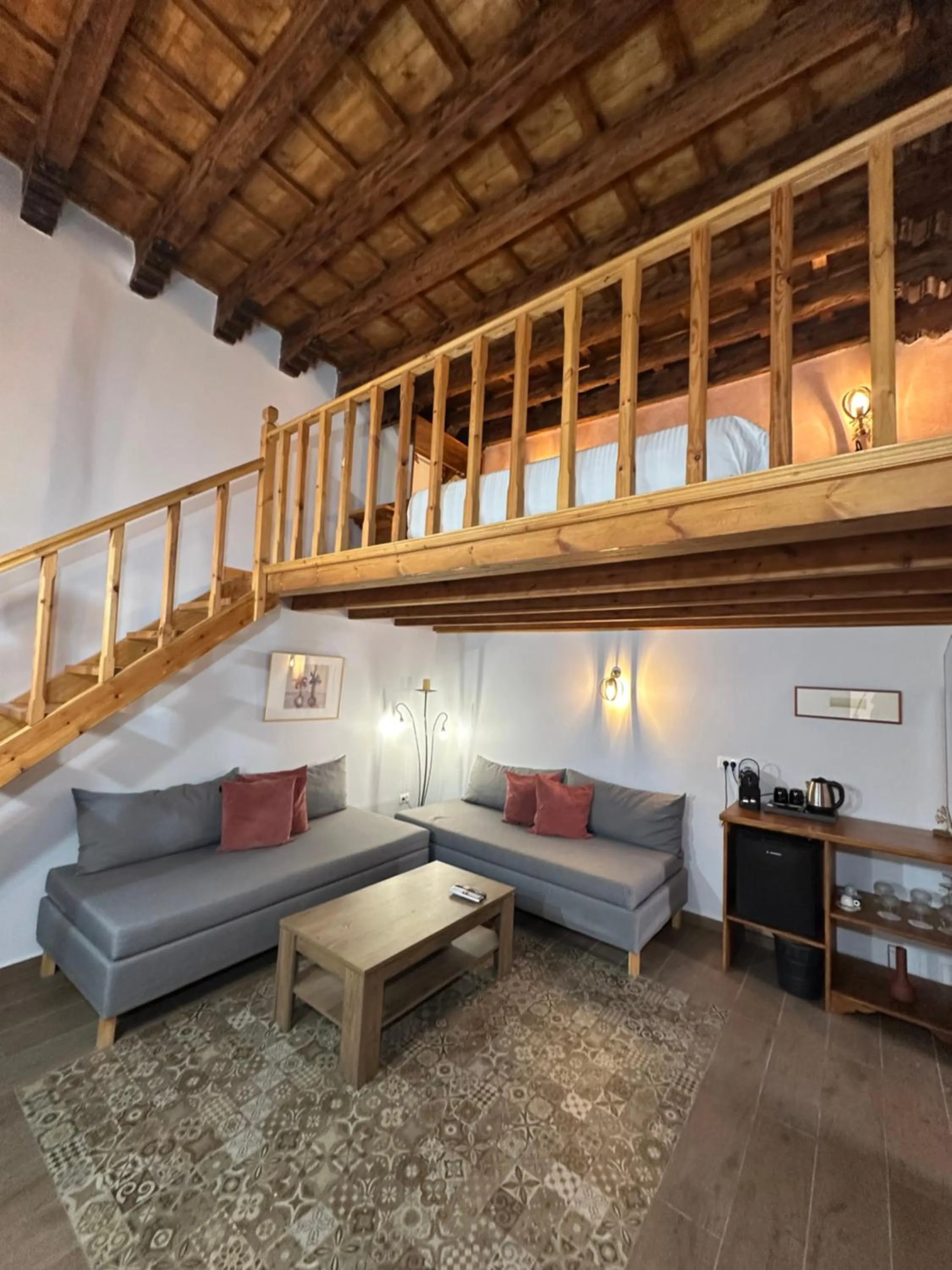 Photo of the whole room in Midgard Suites (Medieval Town)