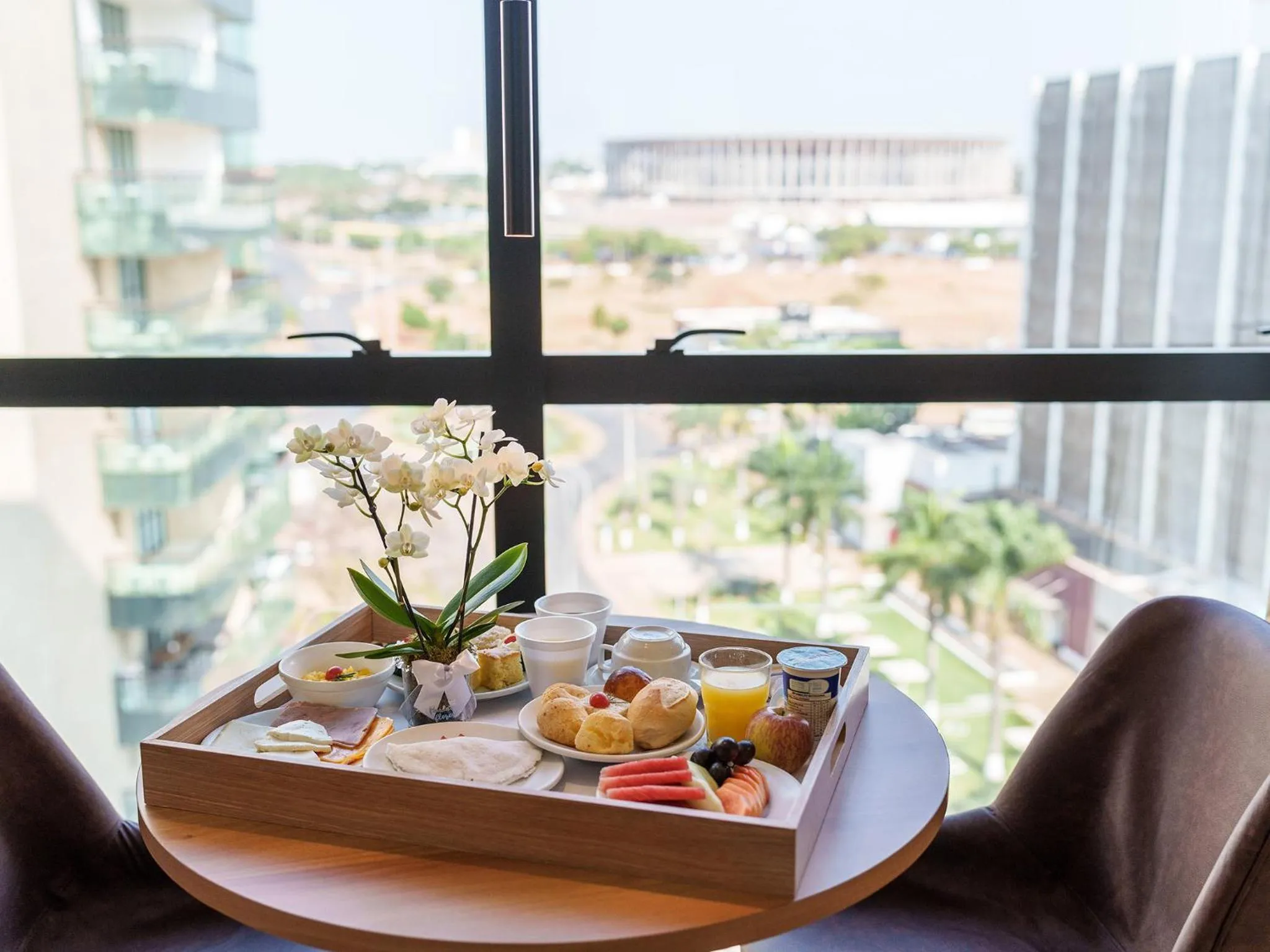 Breakfast in Athos Bulcão Hplus Executive