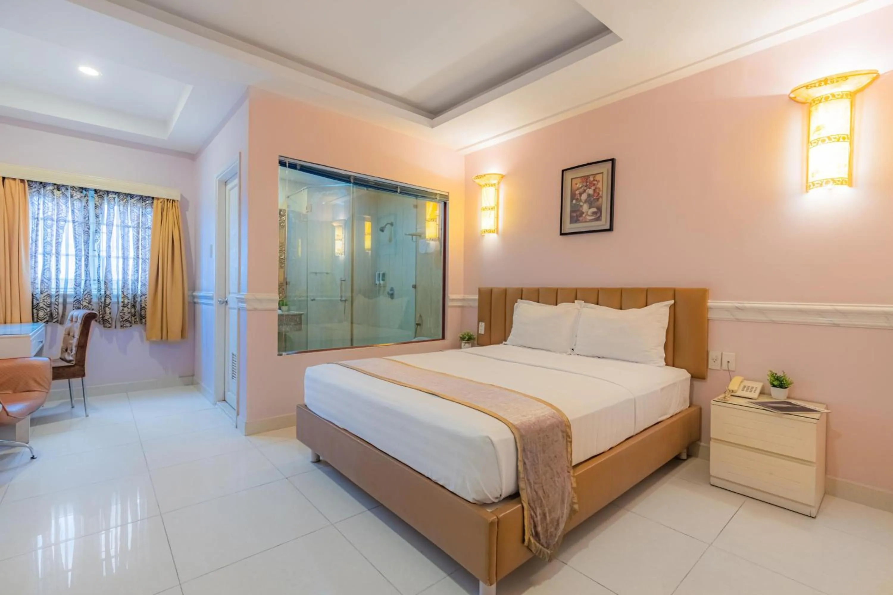 Bed in Fortune 1127 - Central Hotel