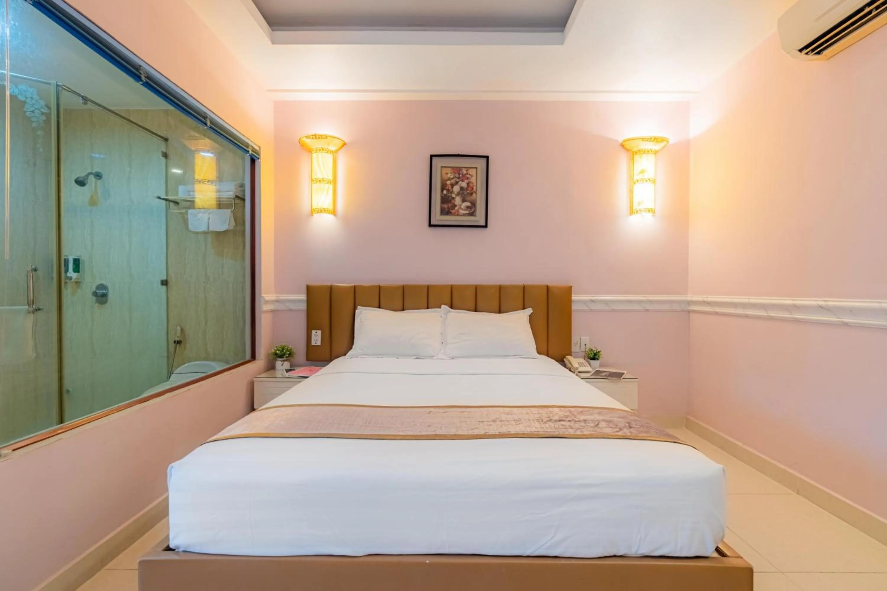 Bed in Fortune 1127 - Central Hotel