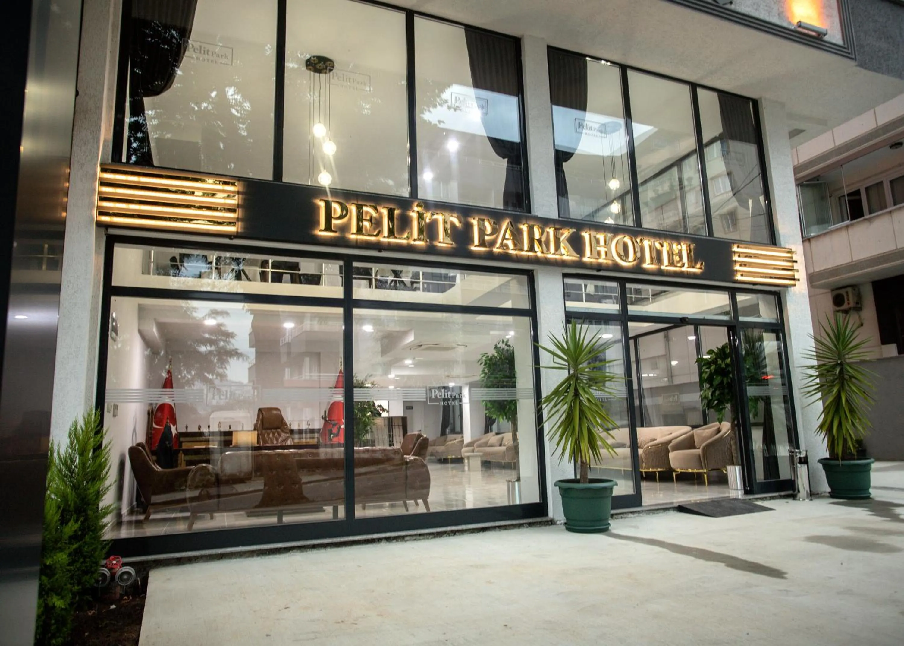 Facade/entrance in Pelit Park Hotel