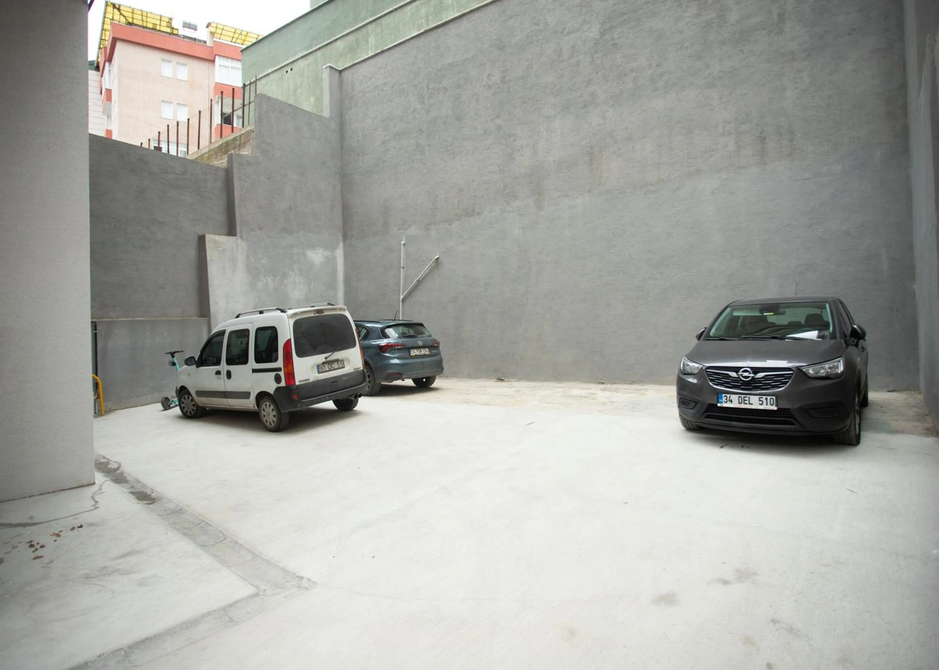 Parking in Pelit Park Hotel