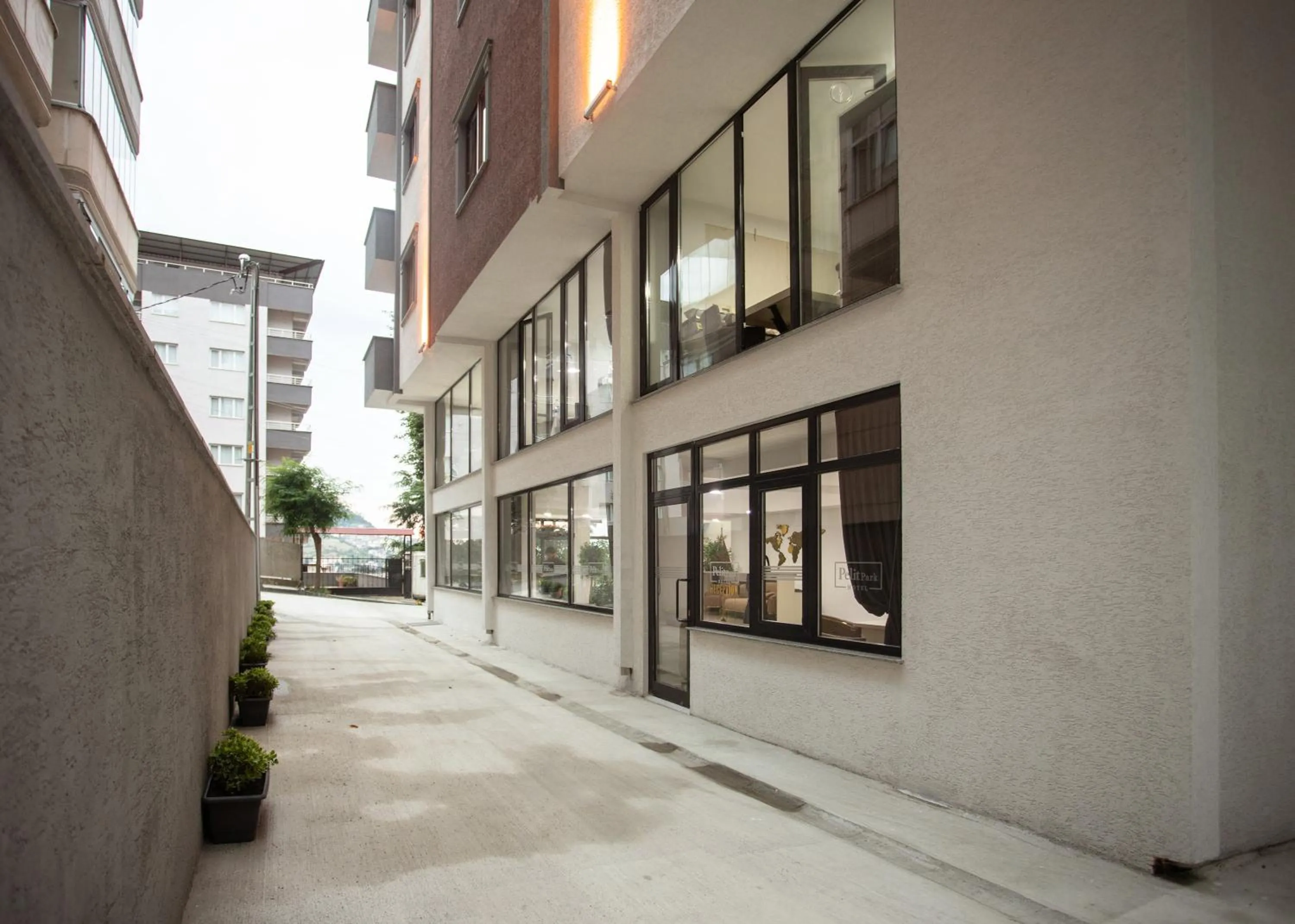 Parking in Pelit Park Hotel