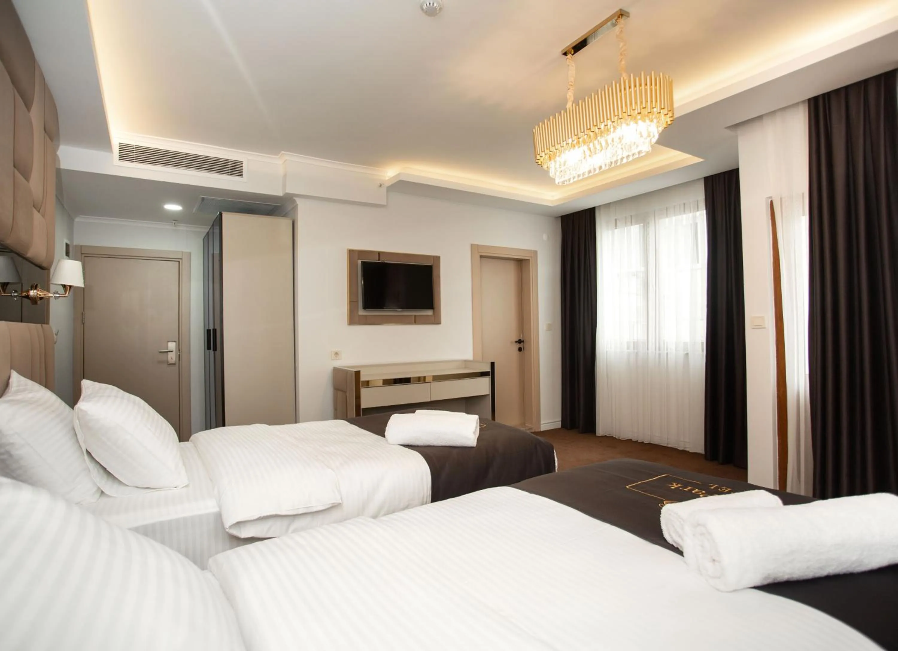 Photo of the whole room, Bed in Pelit Park Hotel