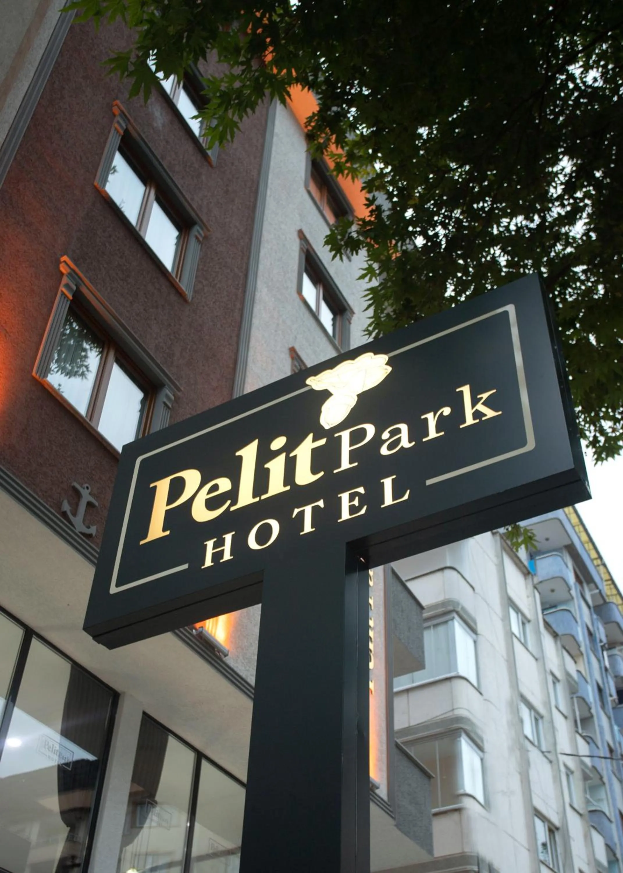 Logo/Certificate/Sign in Pelit Park Hotel
