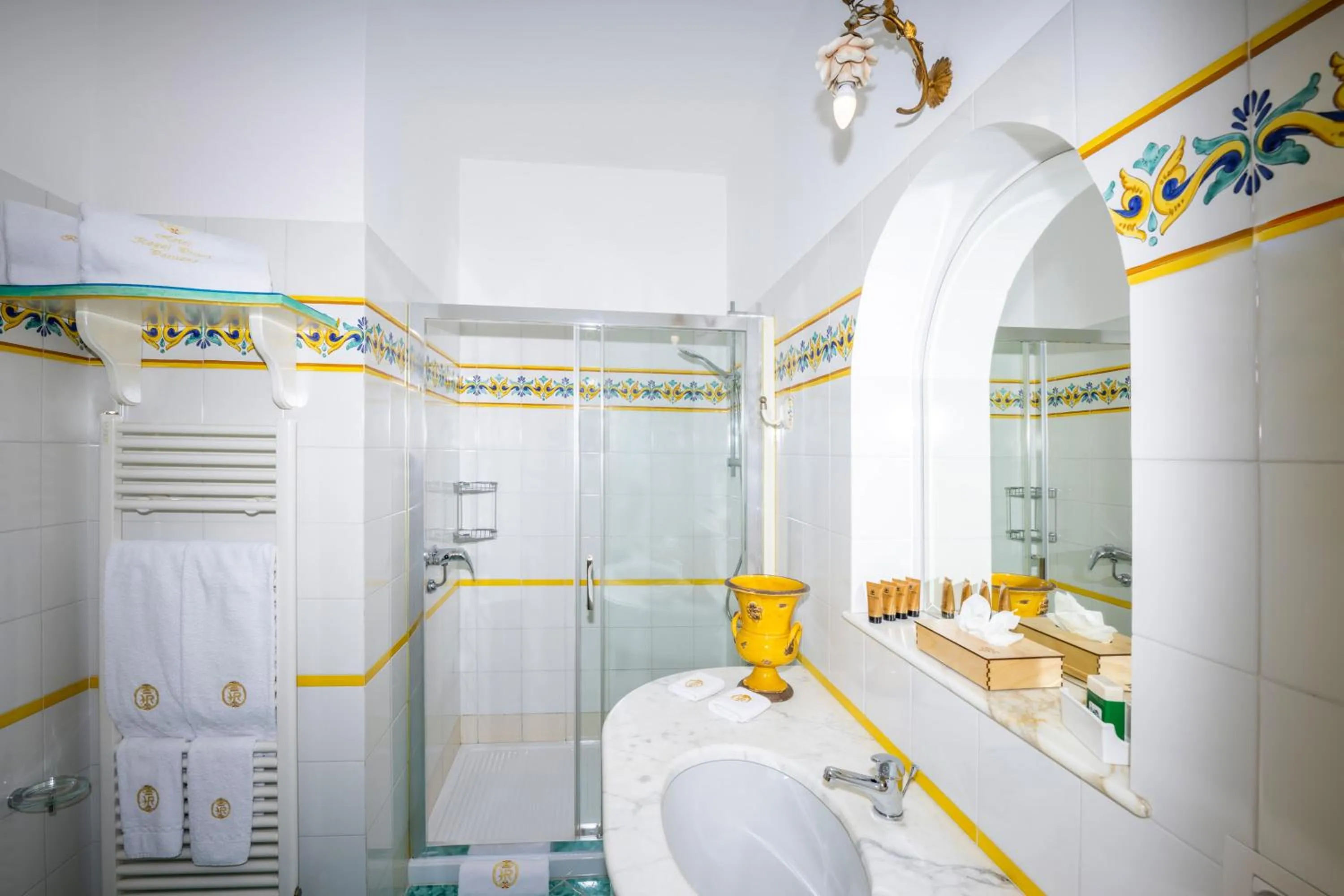 Bathroom in Hotel Royal Prisco