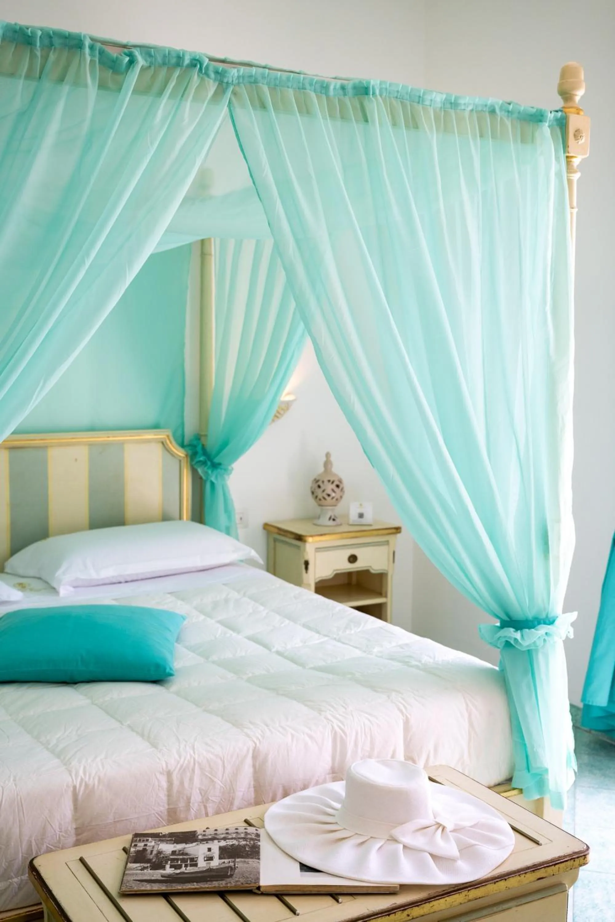 Bed in Hotel Royal Prisco