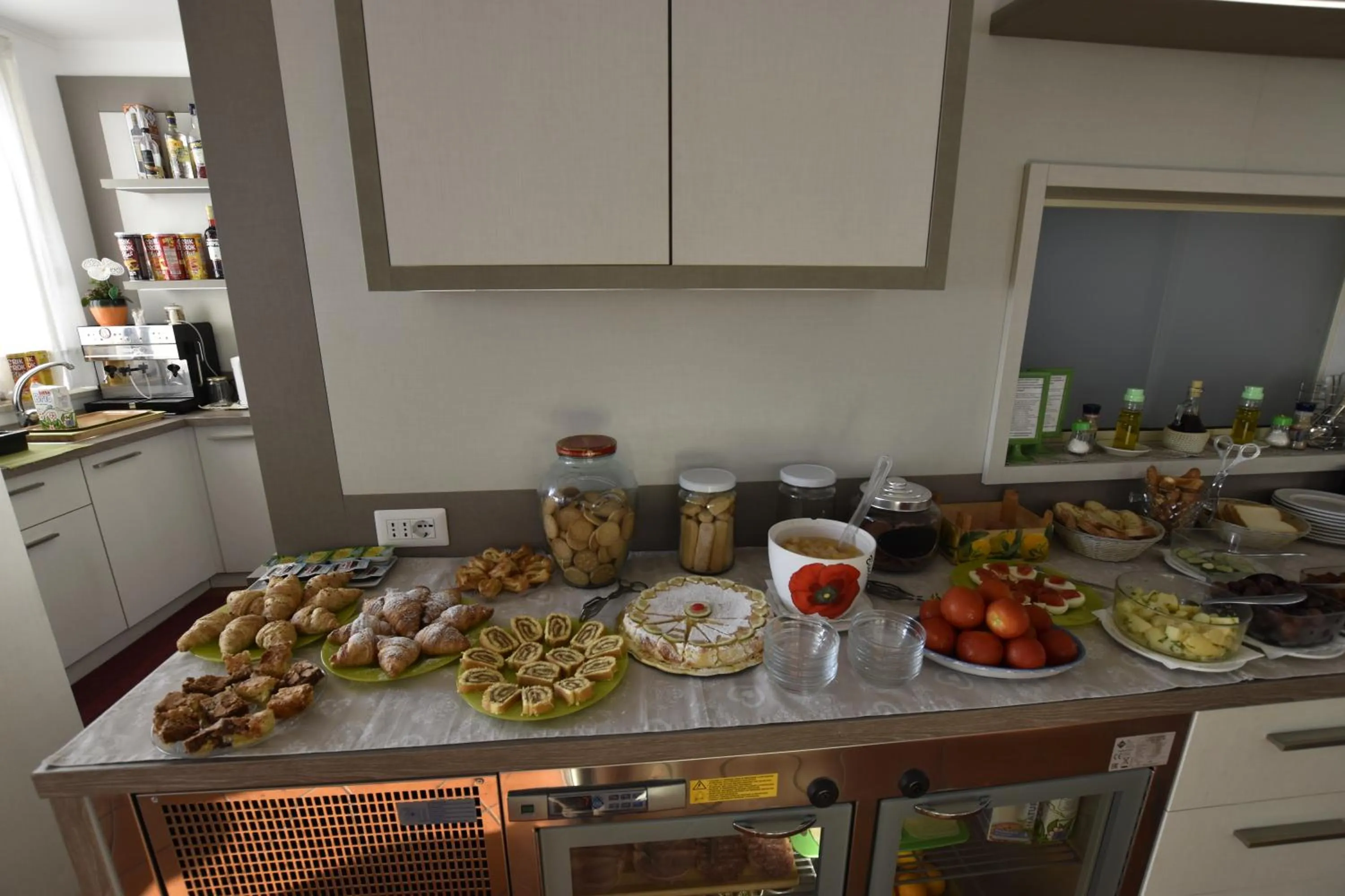 Food and drinks in Hotel Condor