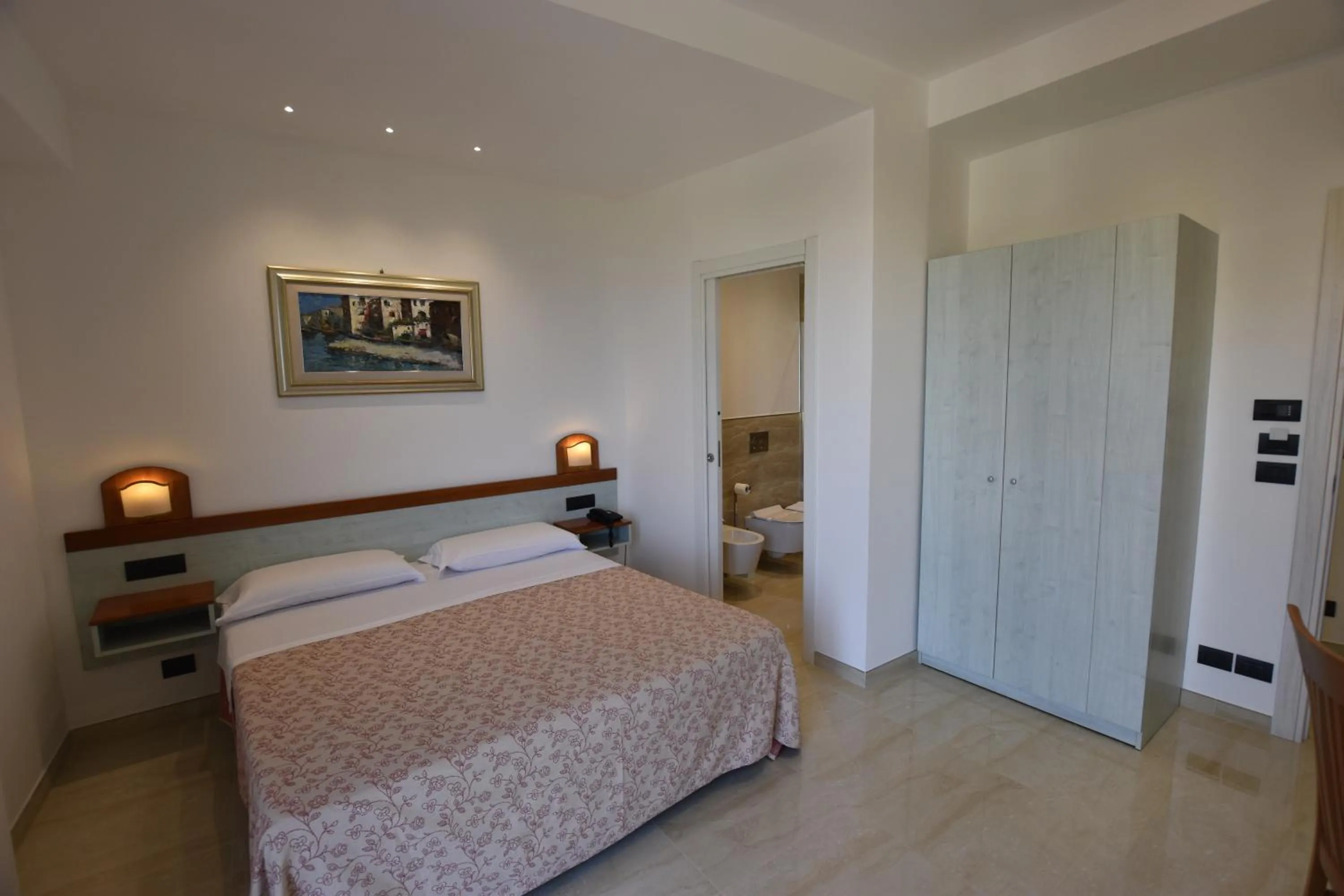 Bedroom, Bed in Hotel Condor