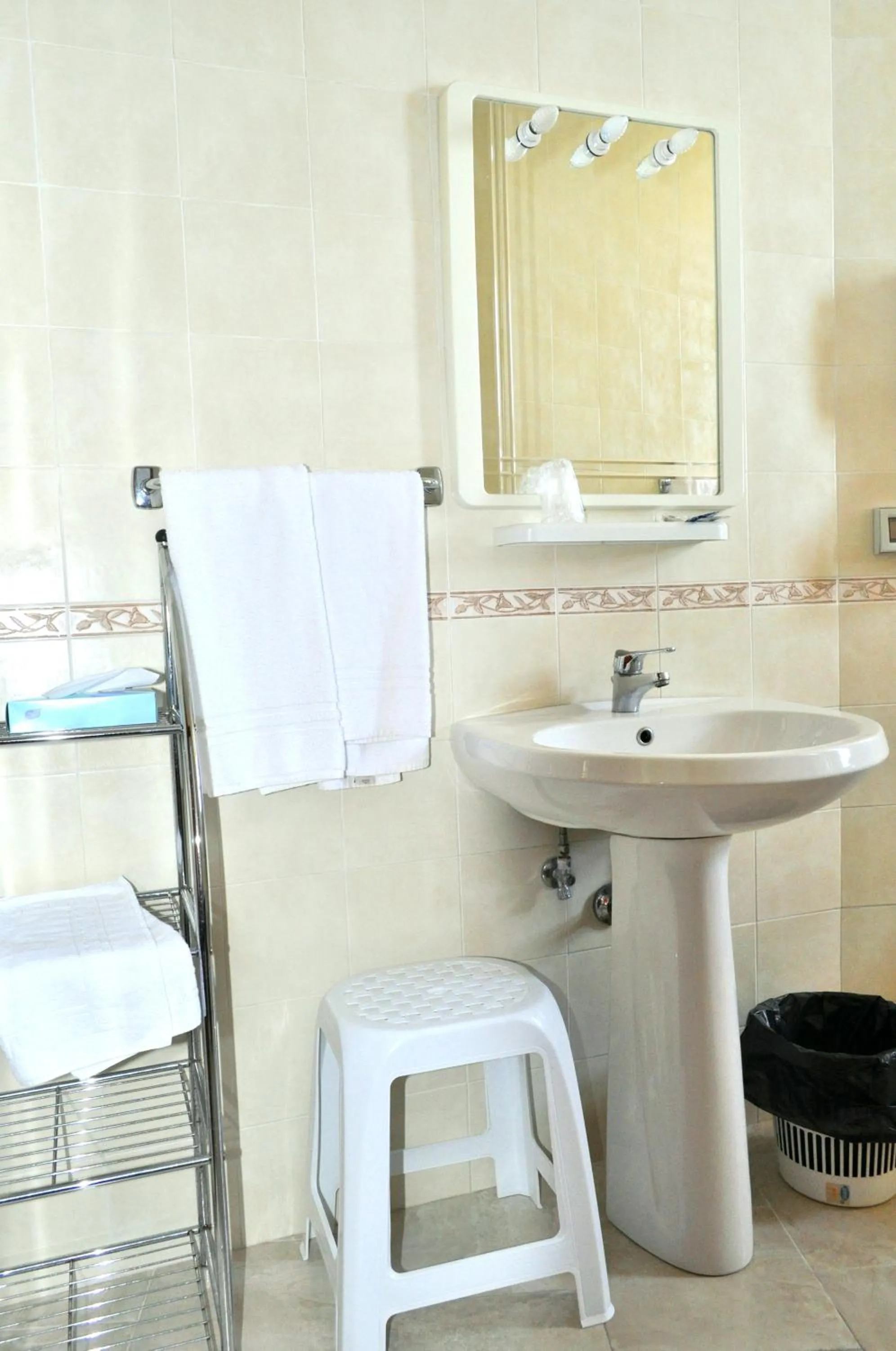 Bathroom in Hotel Condor