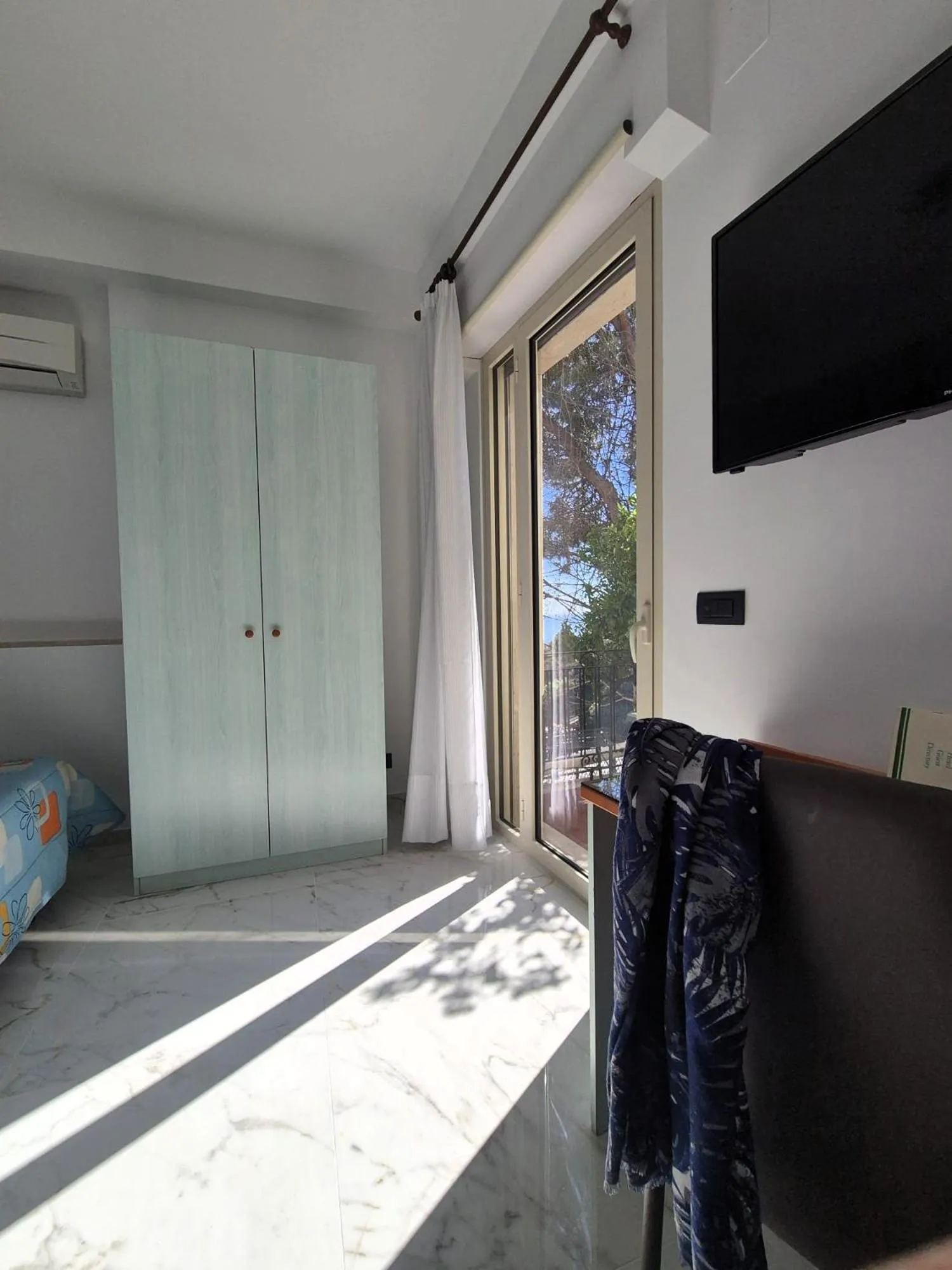 TV and multimedia in Hotel Condor